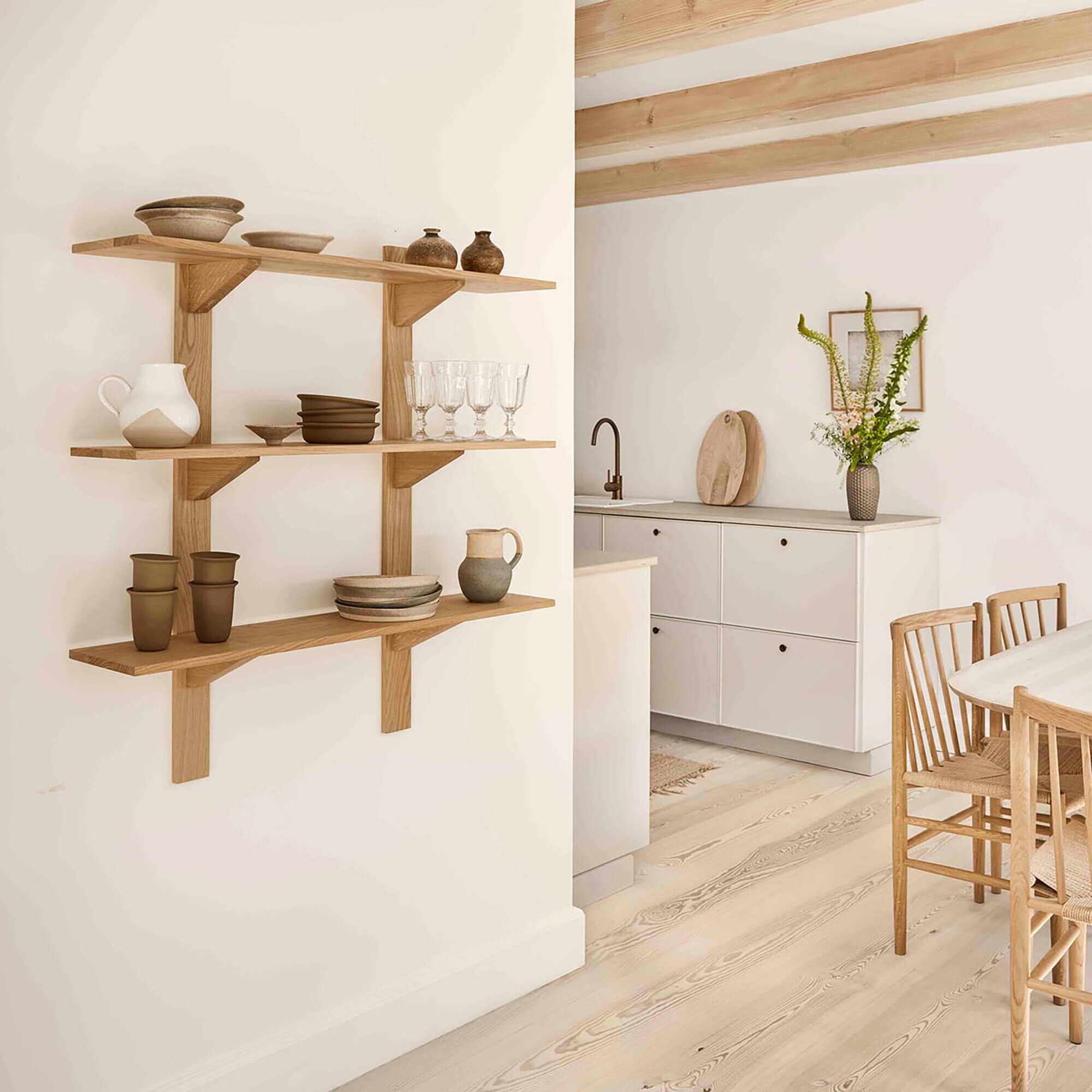 Sorø B100 Wall Shelf