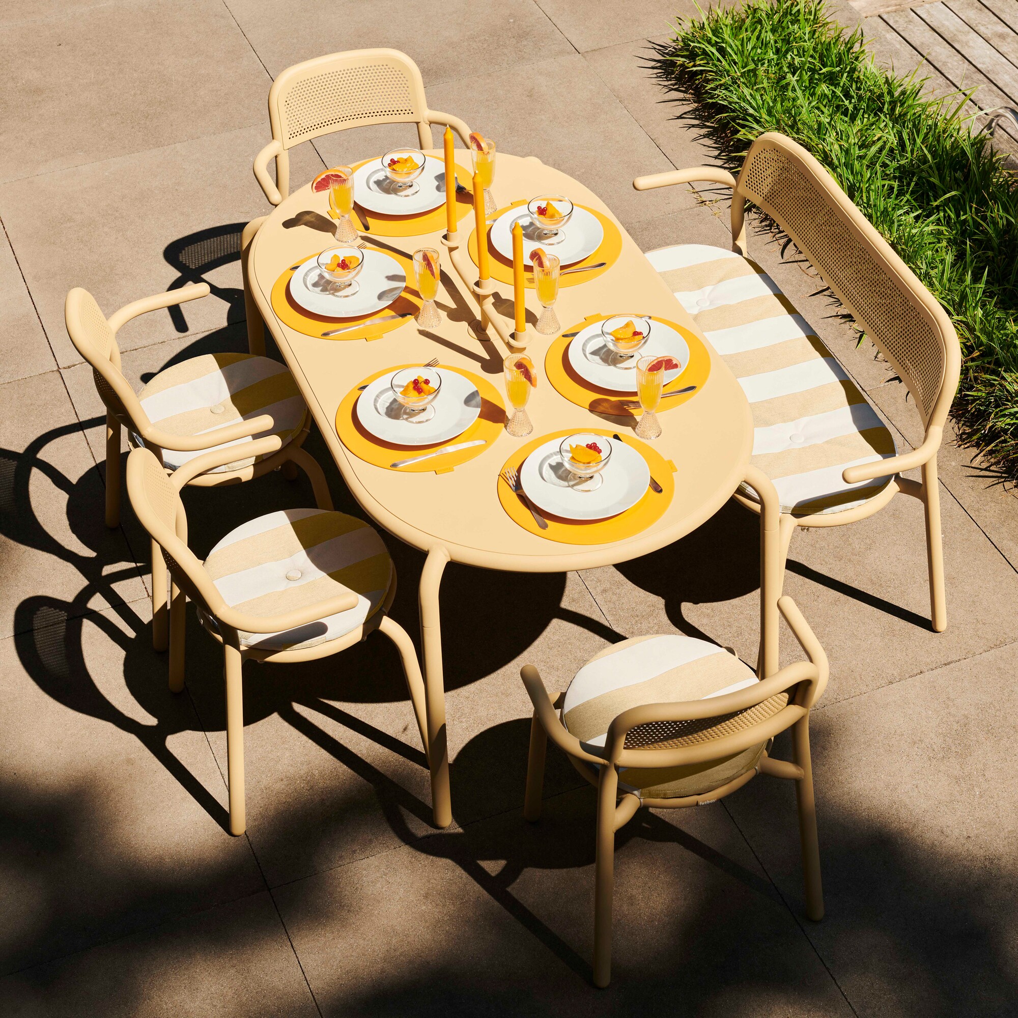 Toní Garden Armchair