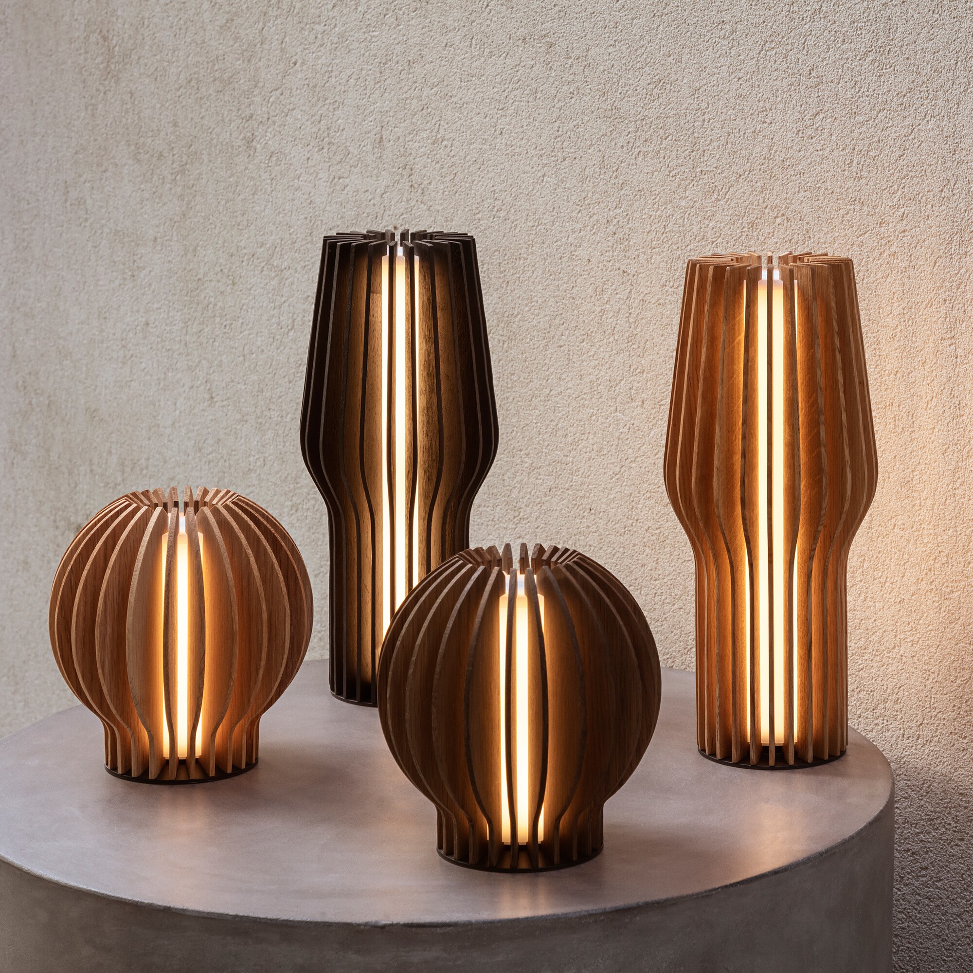 Radiant LED Lamp with Battery Round