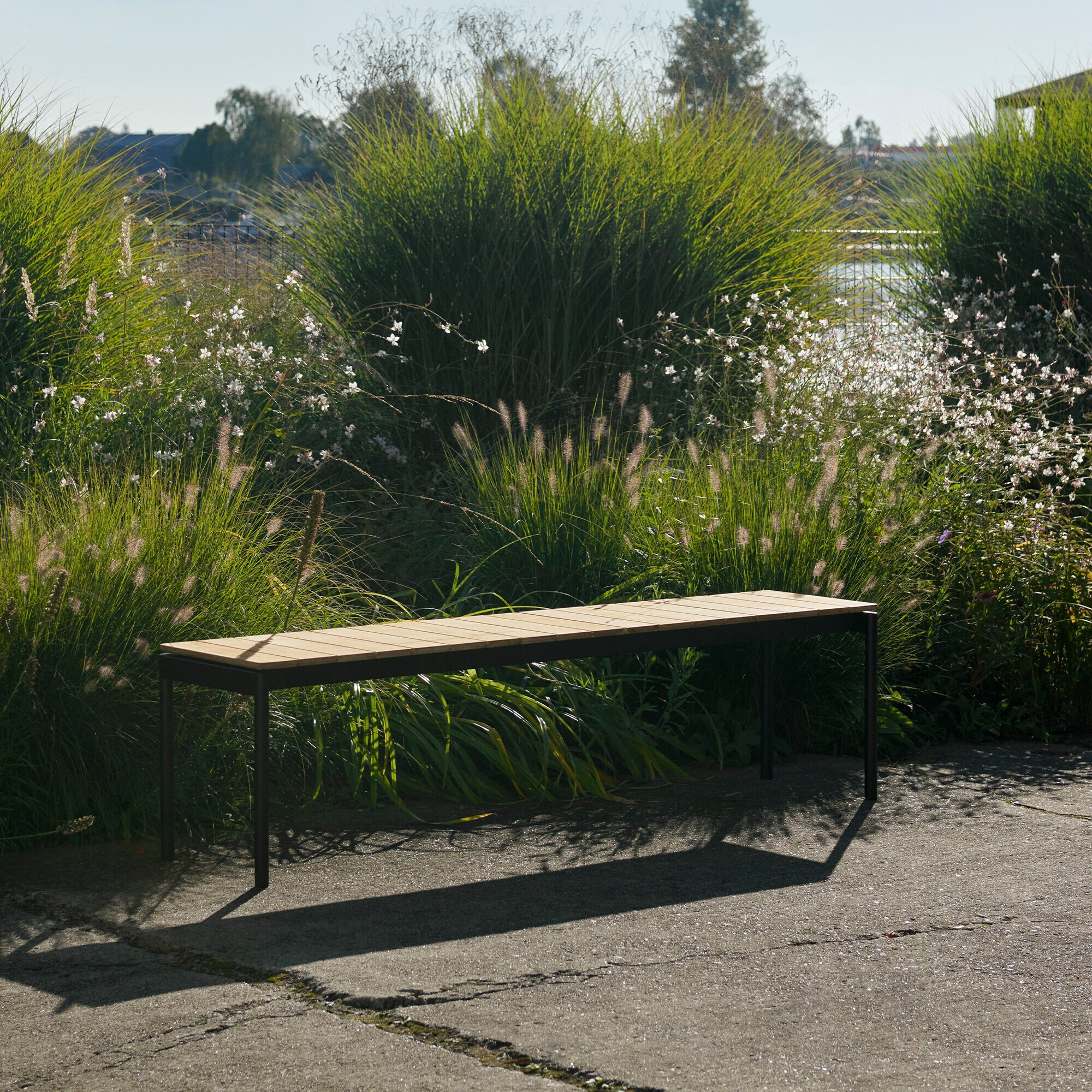 Ville AV28 Garden Bench L