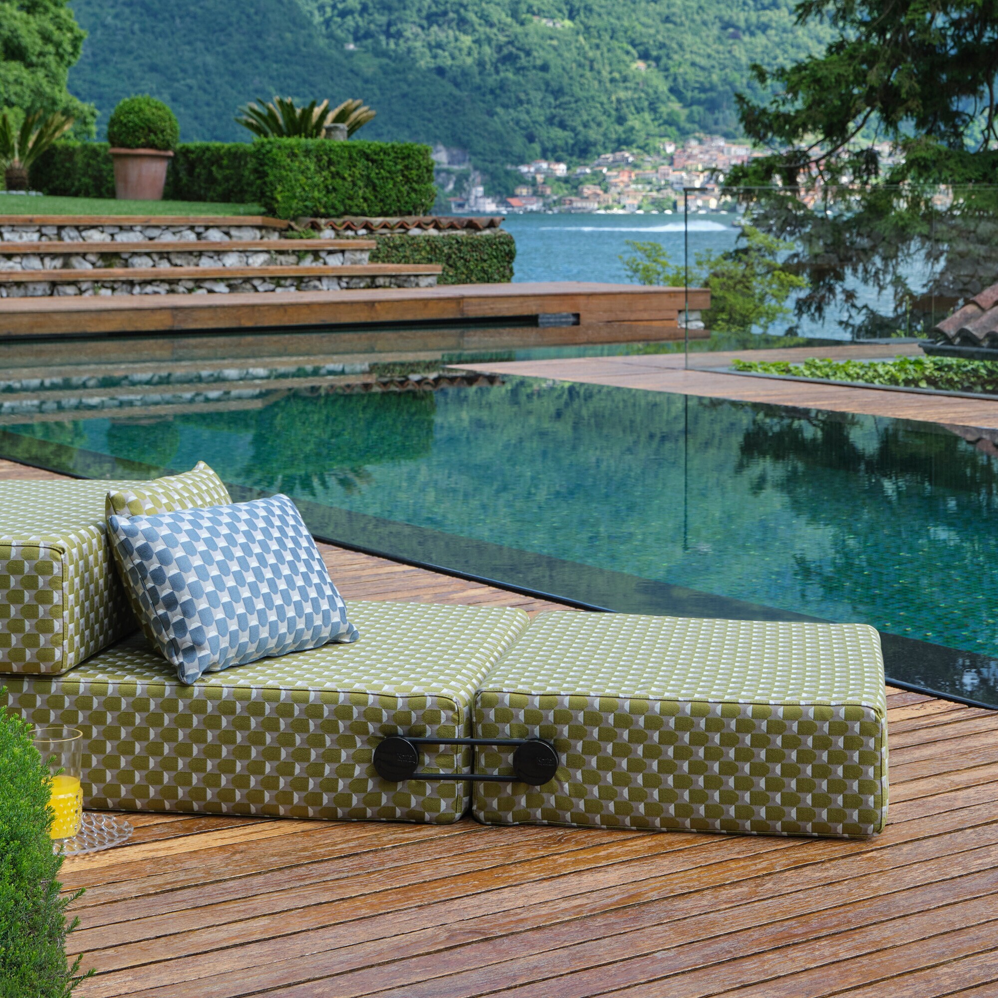 Trix Liberty Outdoor Lounger Foldable