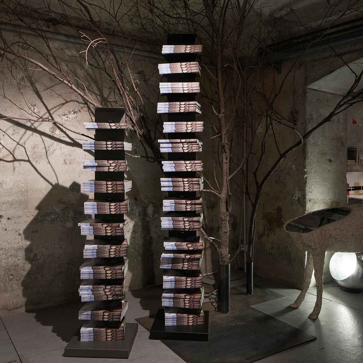 Ptolomeo Art 215 Book Stand