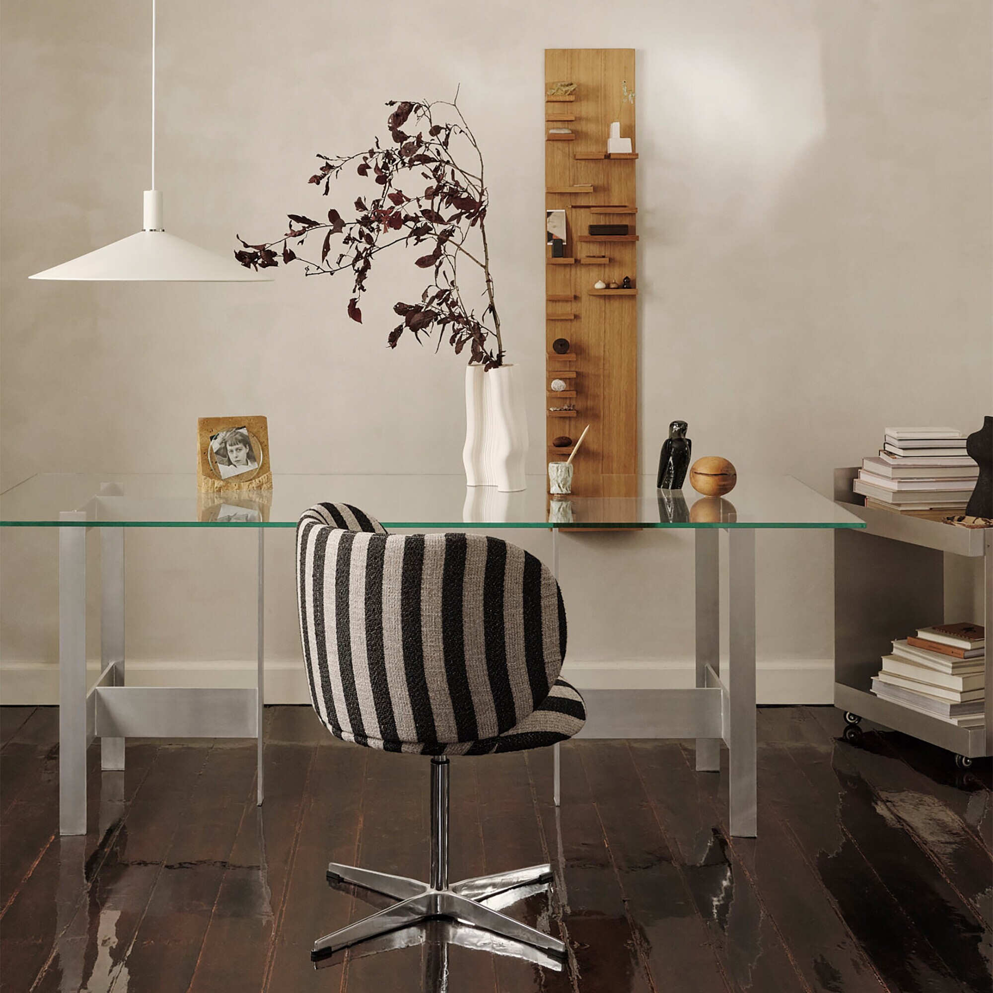 Parade Wall Shelf H 140cm