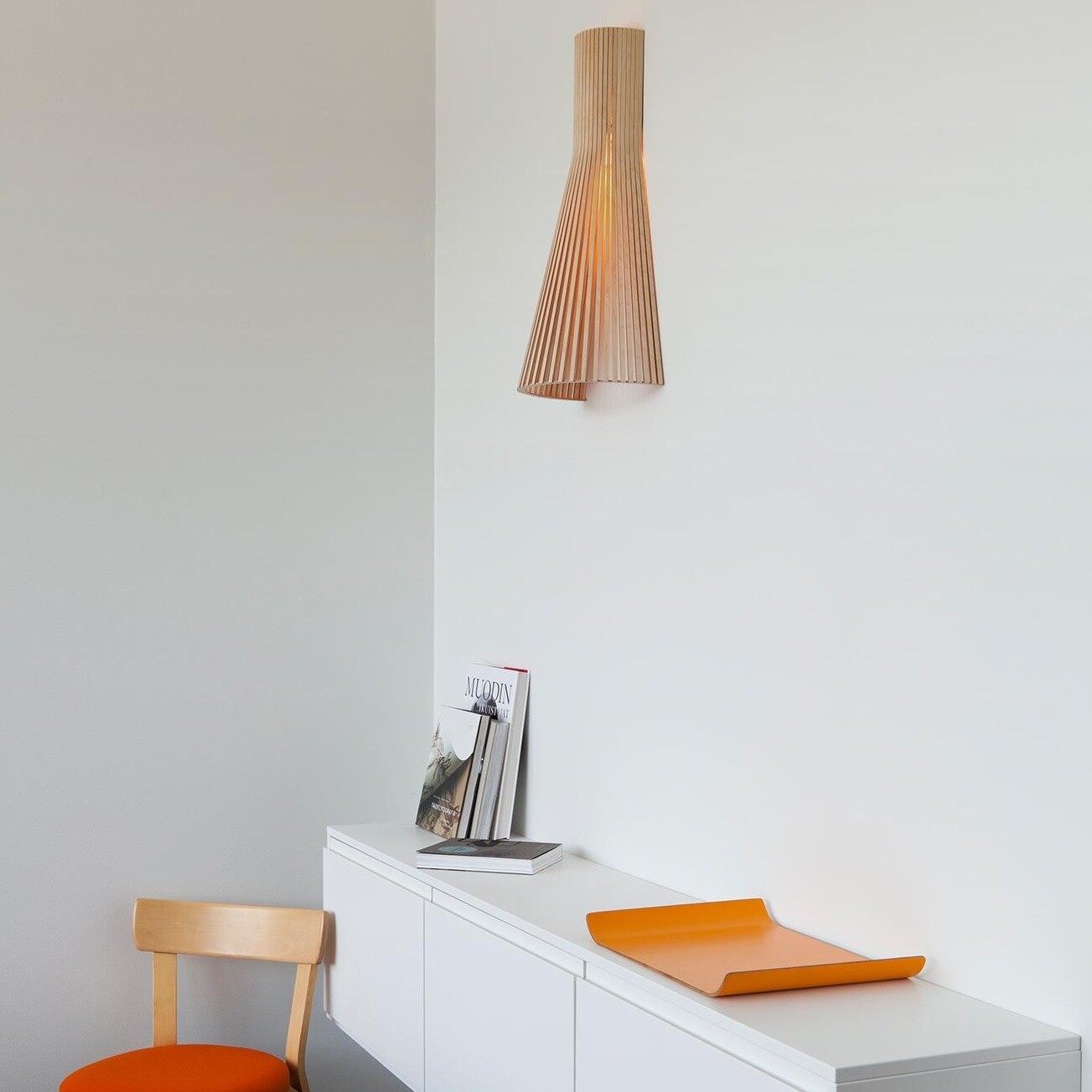 Secto 4230 Wall Lamp