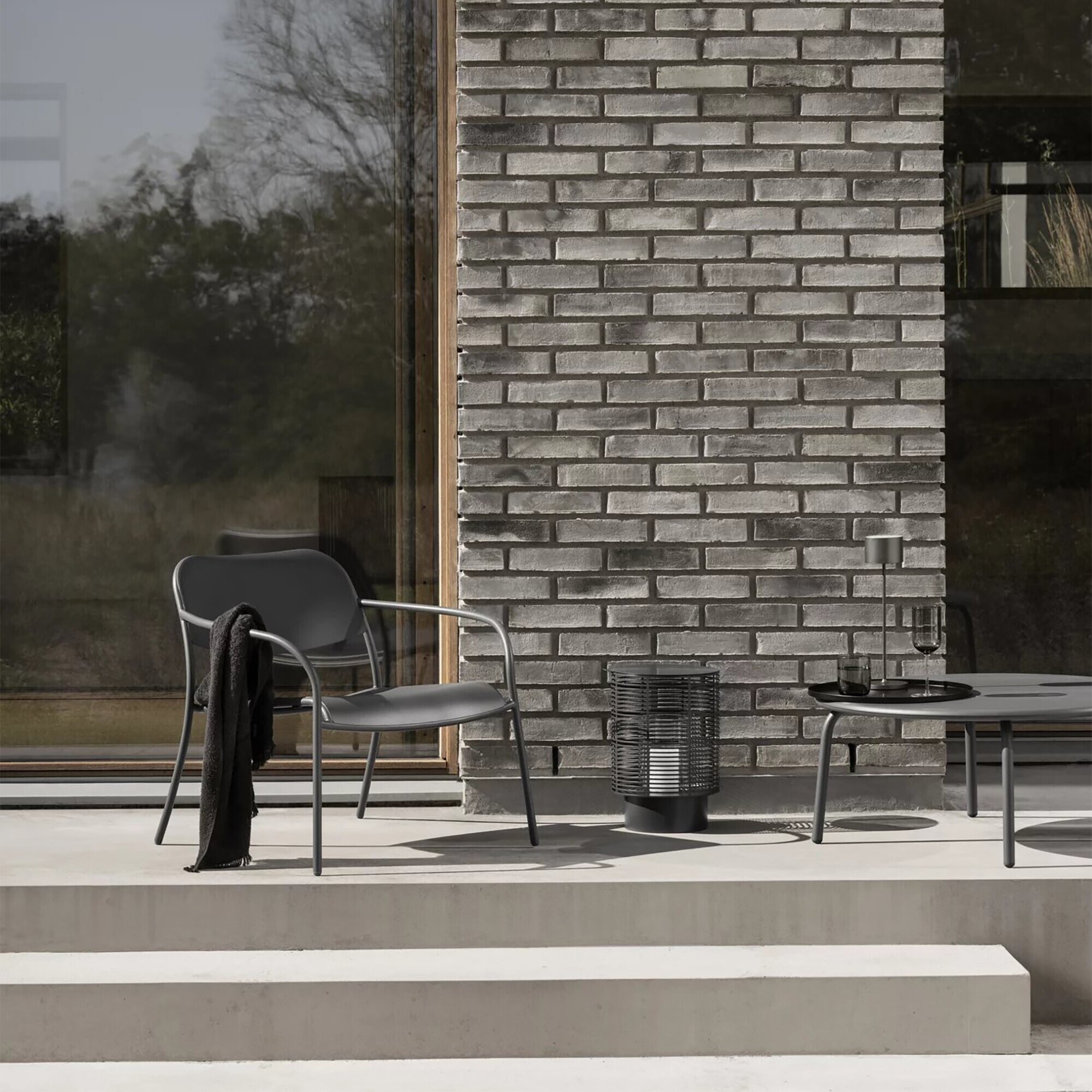 Yua Outdoor Lounge Chair Set of 2