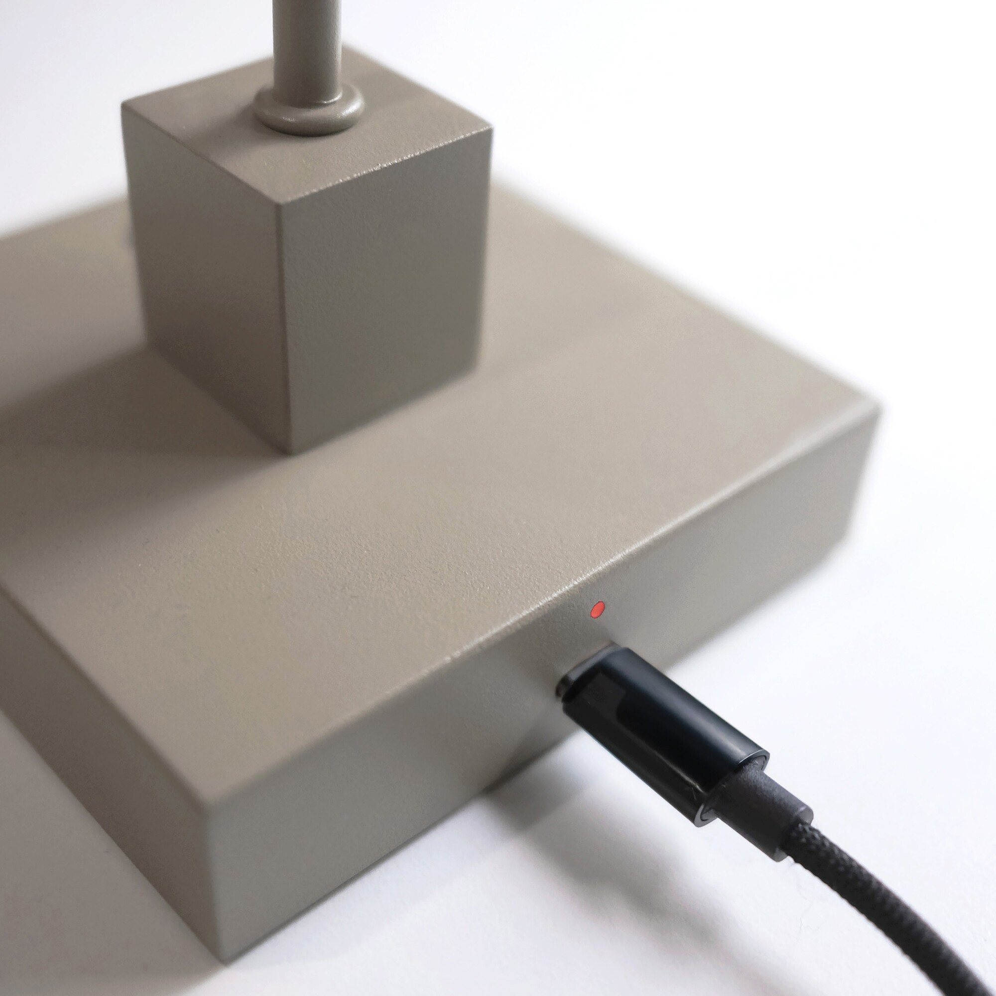 Snowball LED Table Lamp with Battery