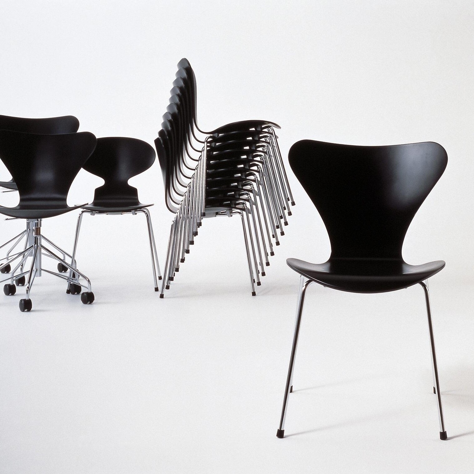 Series 7™ Chair Lacquered