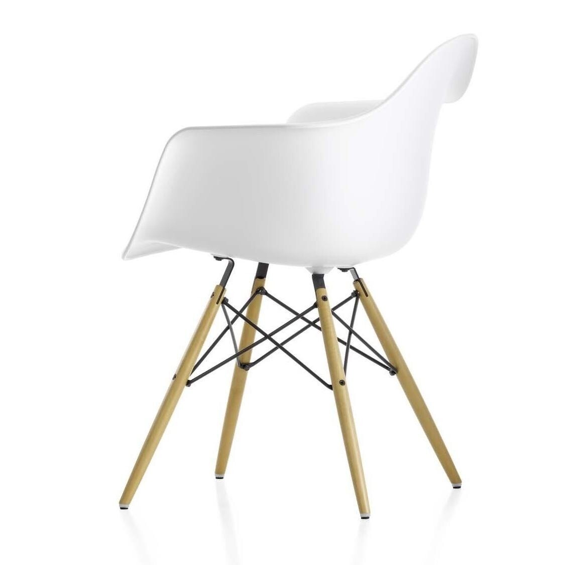 Promotion Set Eames Plastic Armchair DAW + free Lambskin