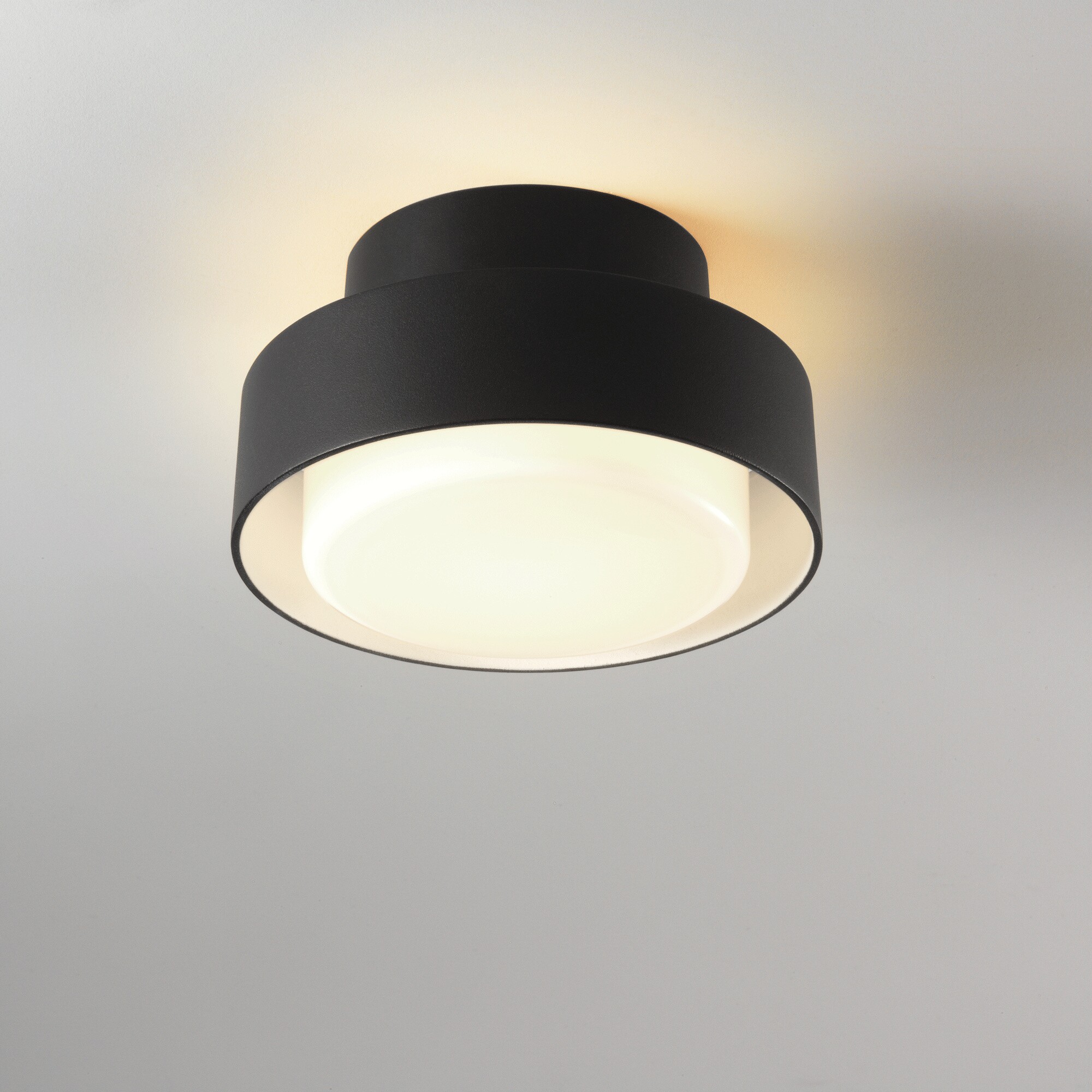 Plaff-on! 16 LED Outdoor Wall/Ceiling Lamp