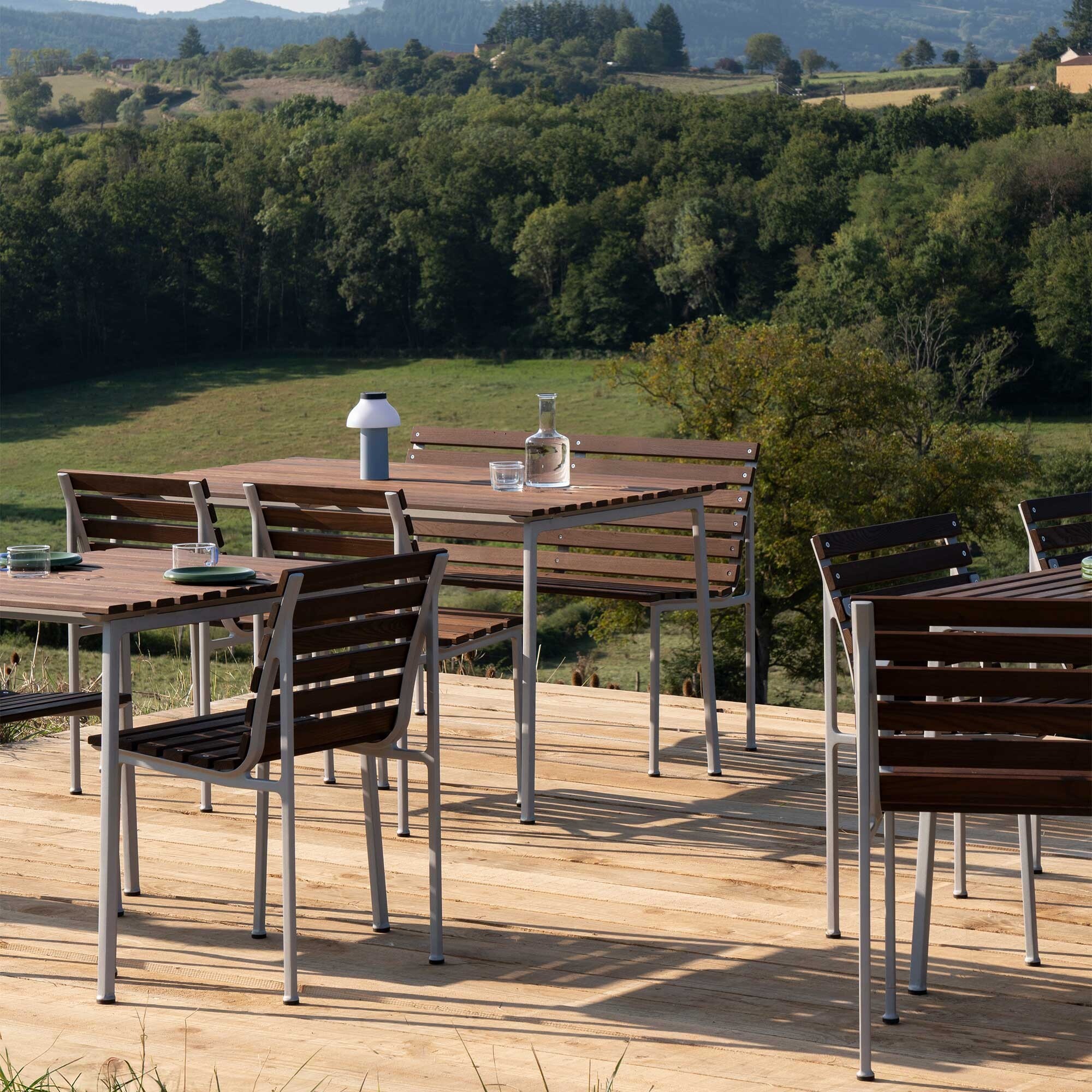 Traverse Outdoor Table 140x83cm