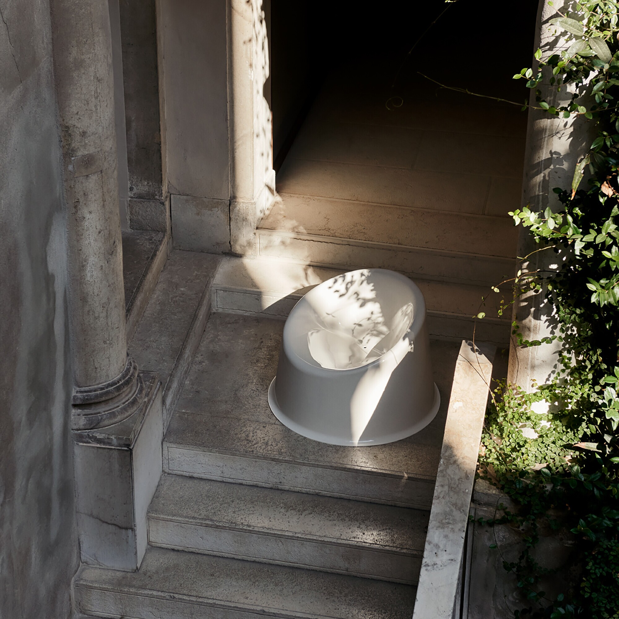 Panto Pop Stacking Chair