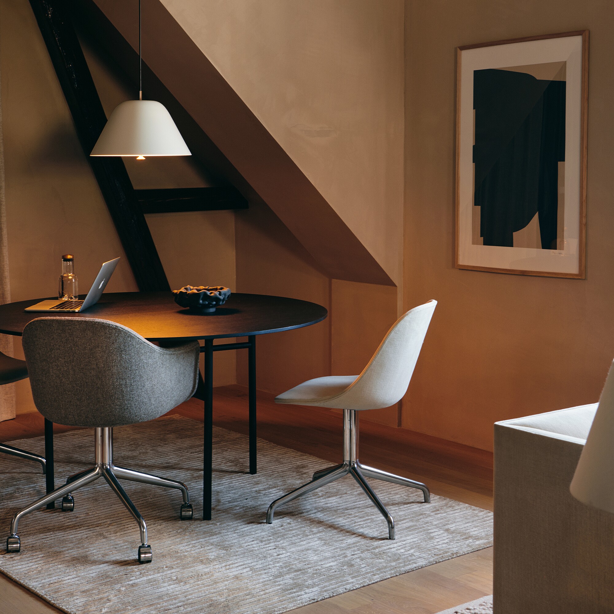 Snaregade Dining Table Ø 138cm