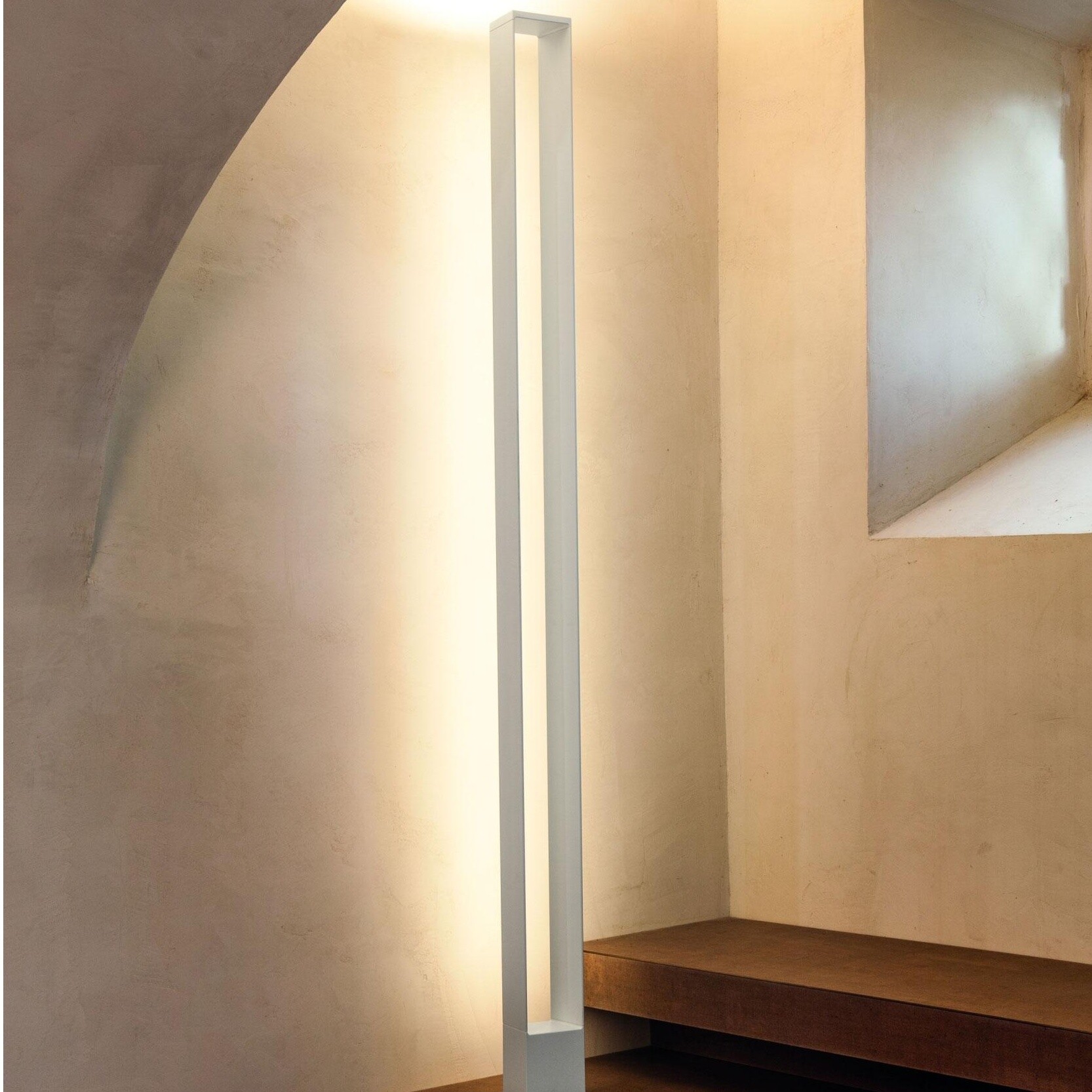 Tru LED Floor Lamp