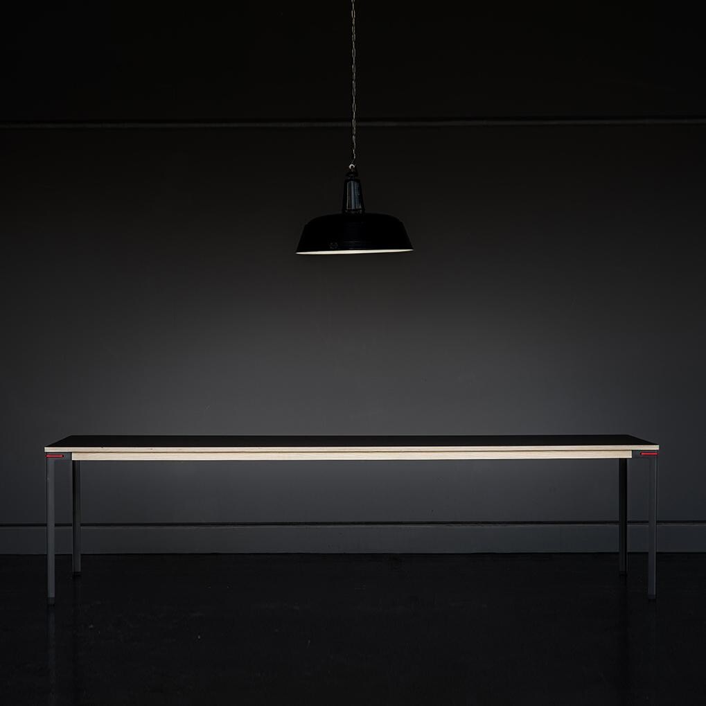 Seiltänzer Table Rectangular