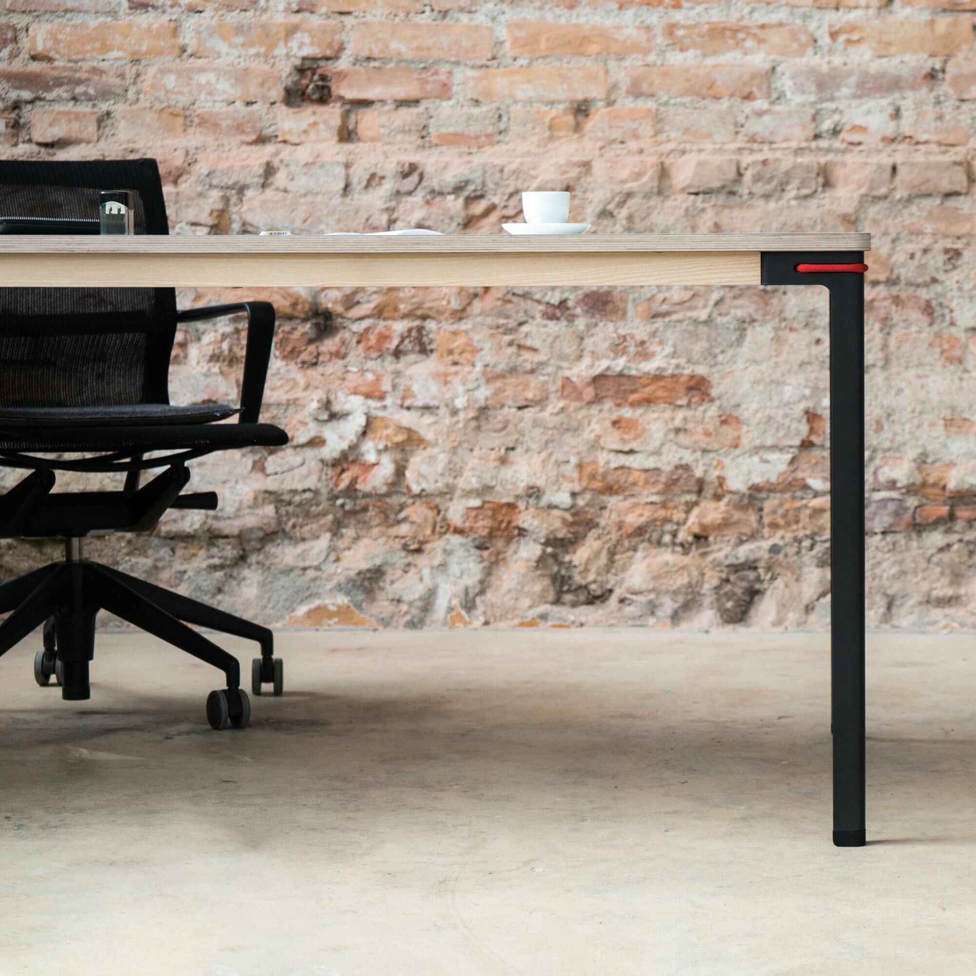 Seiltänzer Table Rectangular