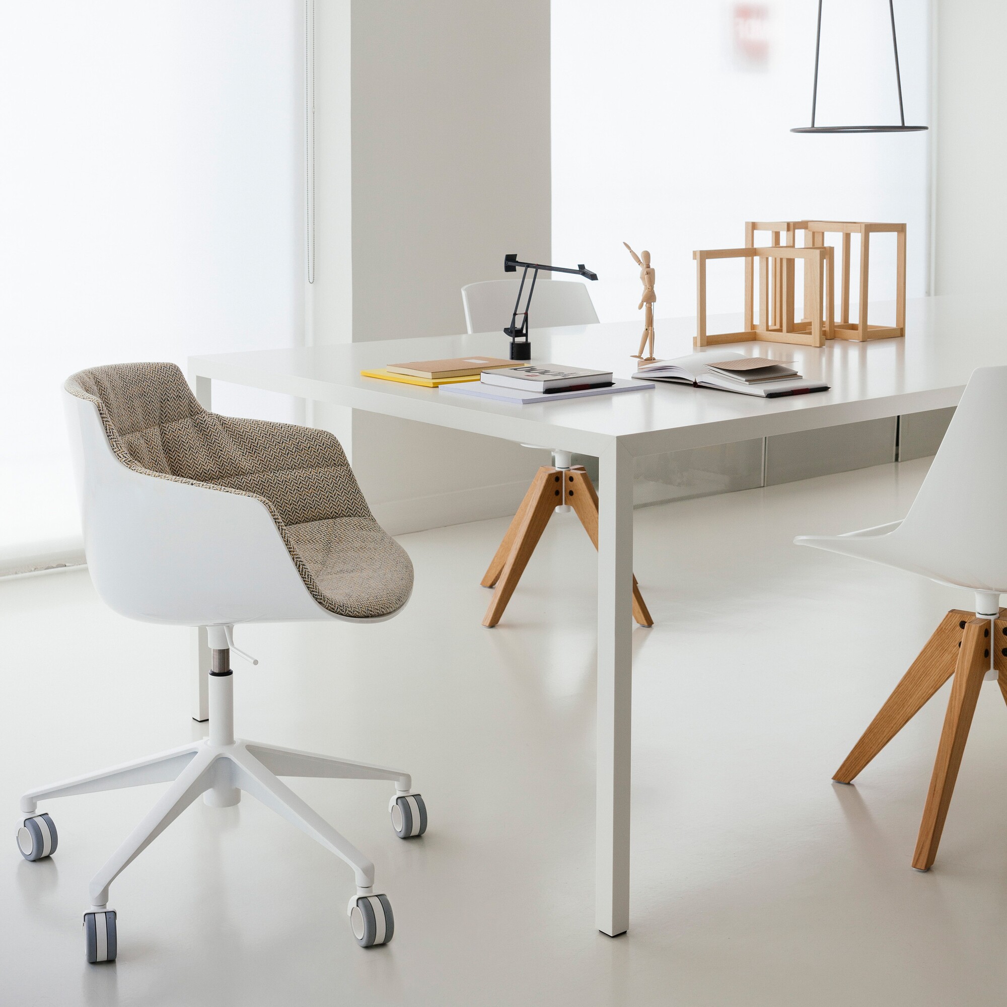 Tense Dining Table White