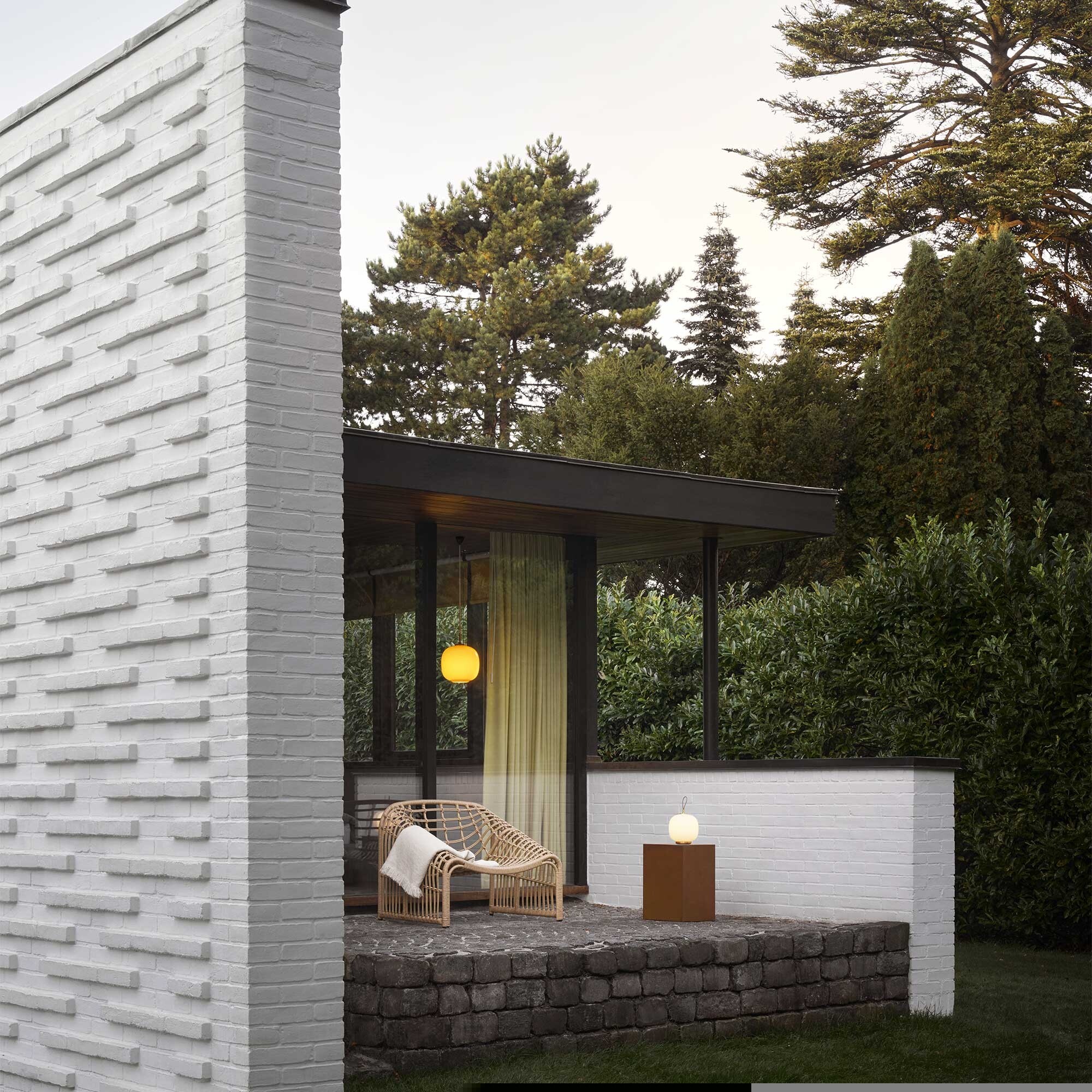 VL45 Radiohus Portable LED Lamp with Battery