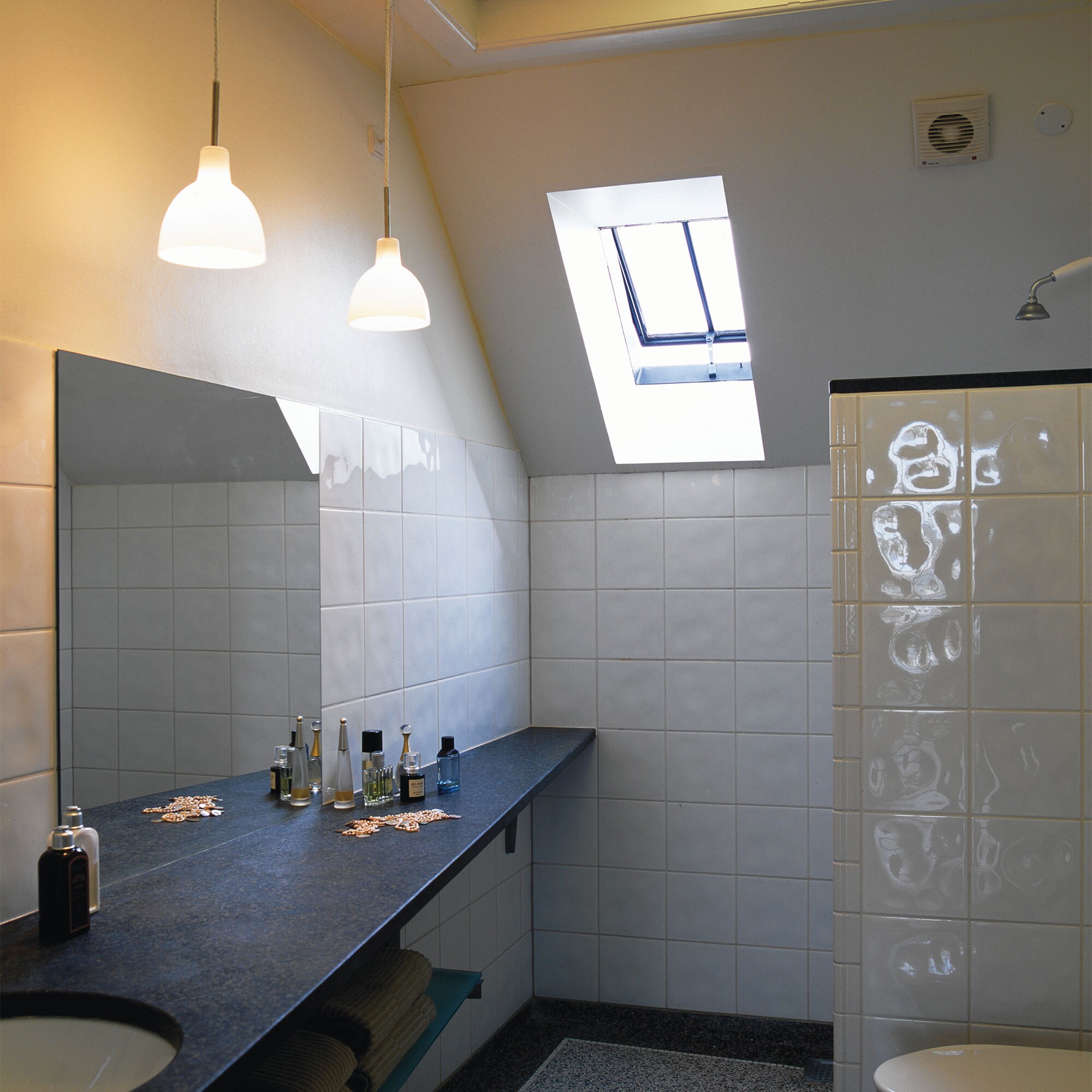 Toldbod Suspension Glass