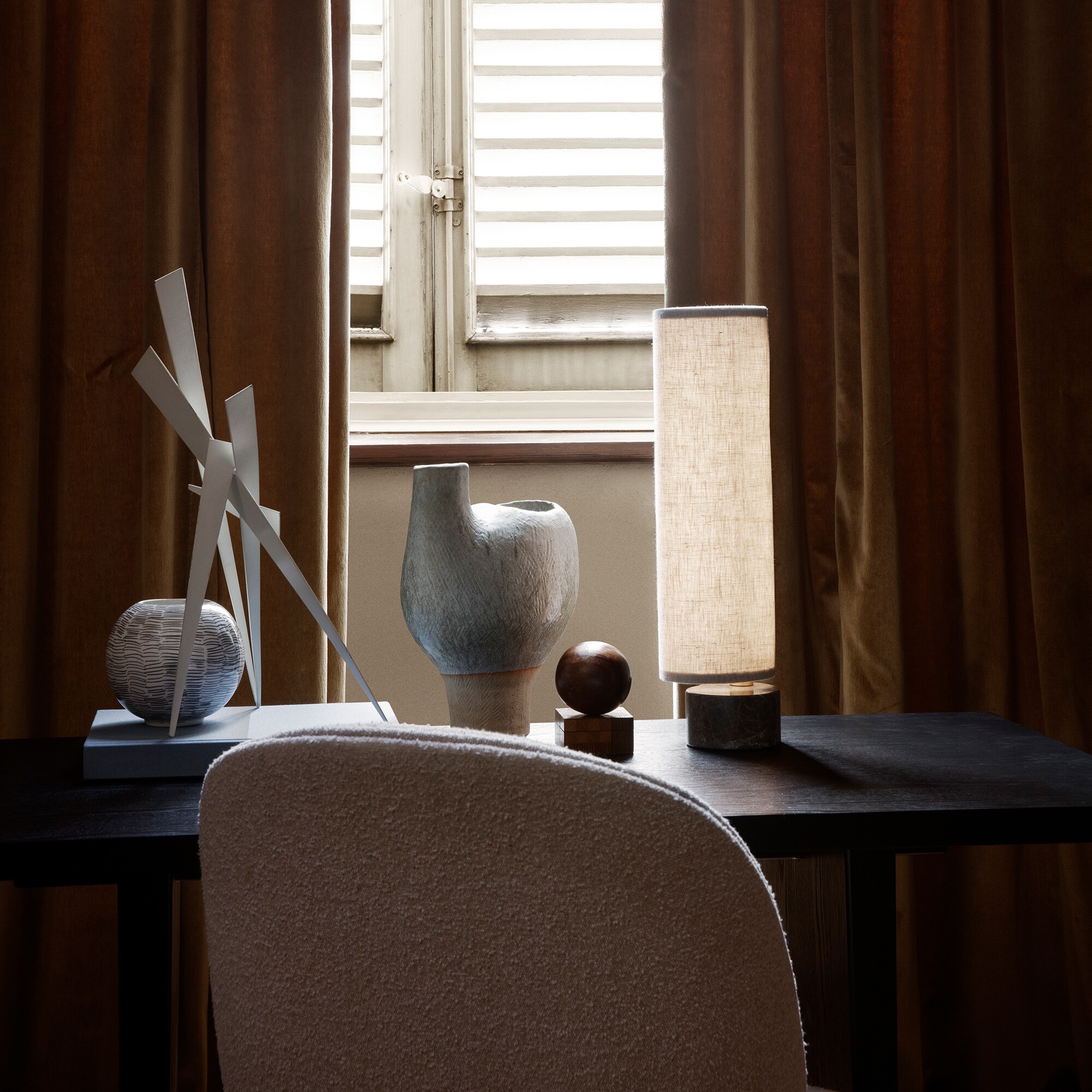 Unbound LED Table Lamp