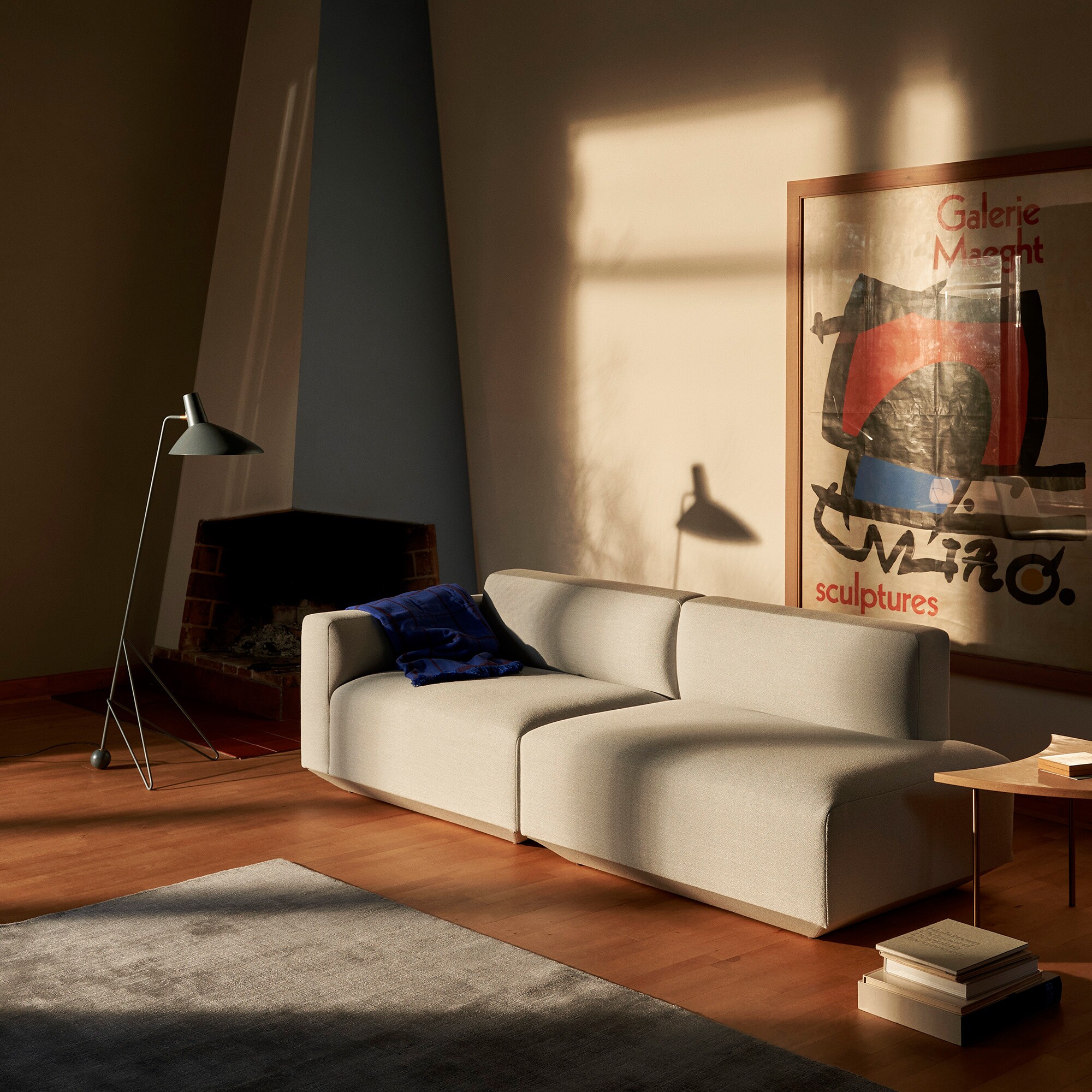 Tripod HM8 Floor Lamp