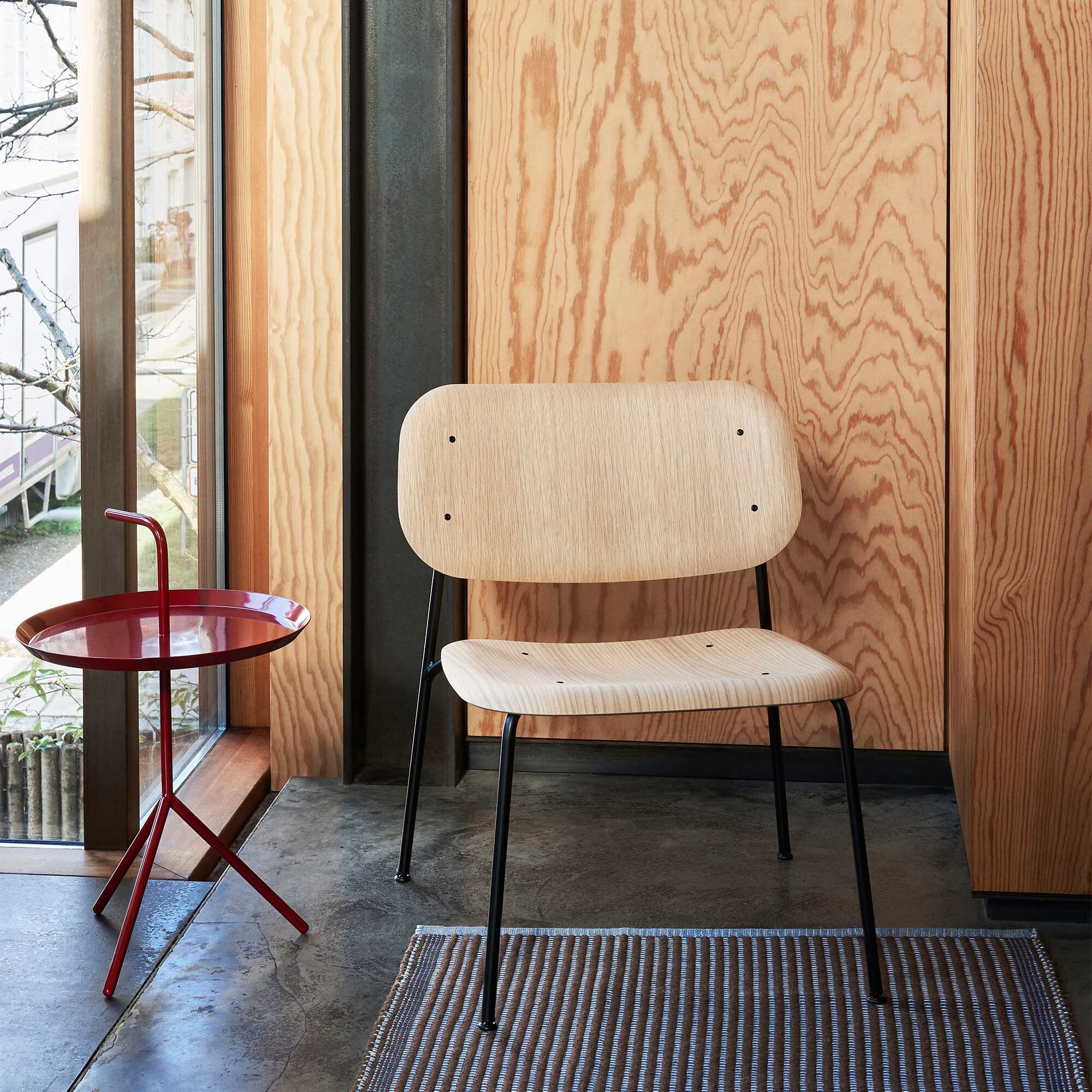 Soft Edge 100 Lounge Chair