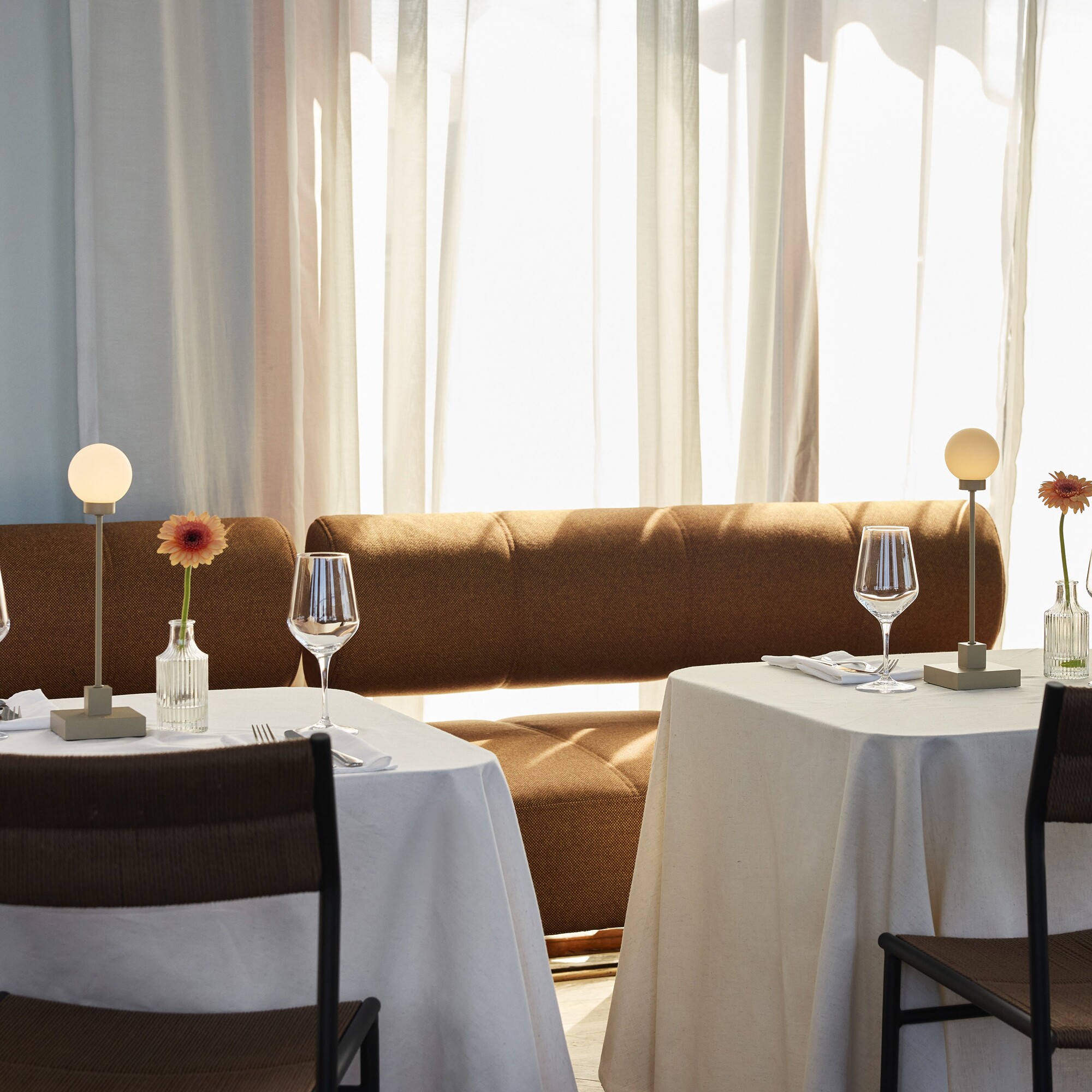 Snowball LED Table Lamp with Battery