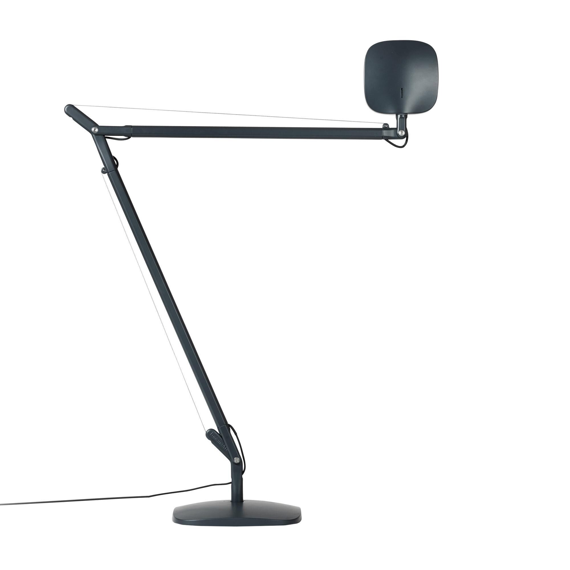 Volée LED Desk Lamp