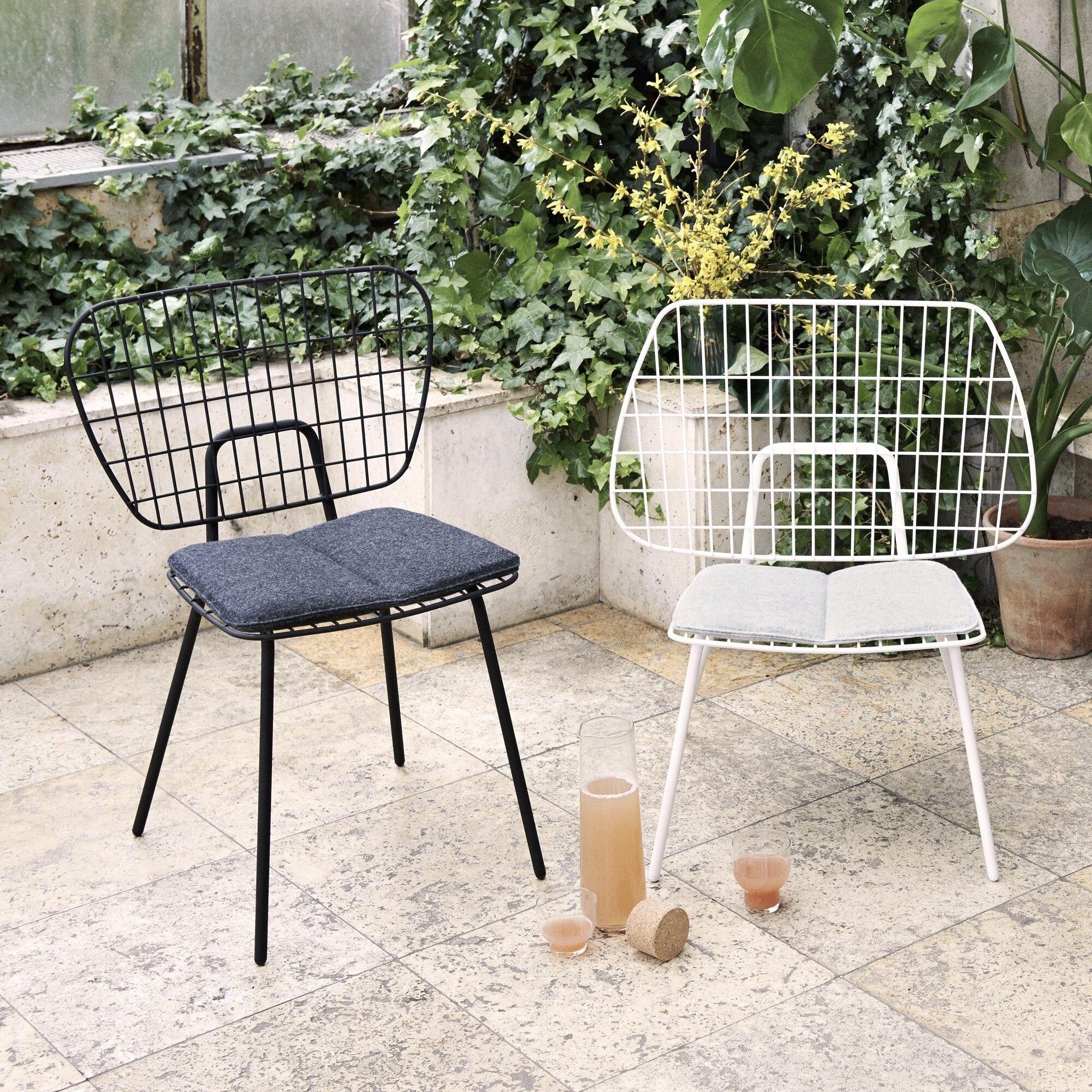 WM String Lounge Chair