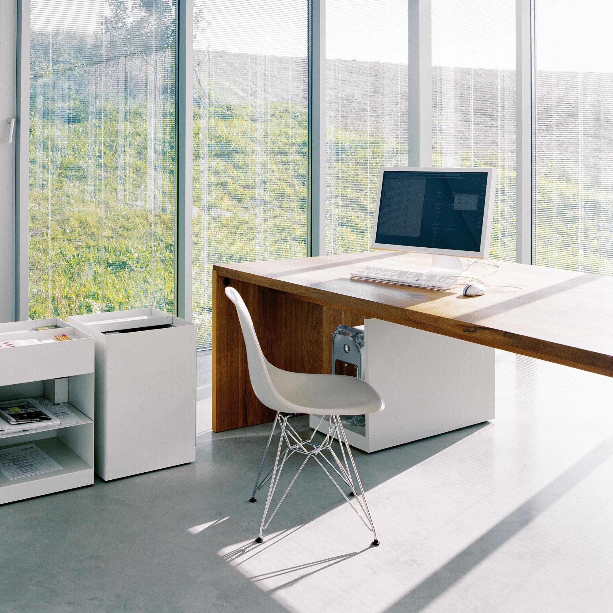 Ponte Dining Table