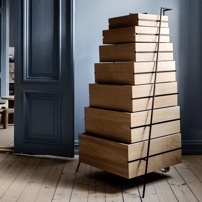 Sutoa storage cabinet / box