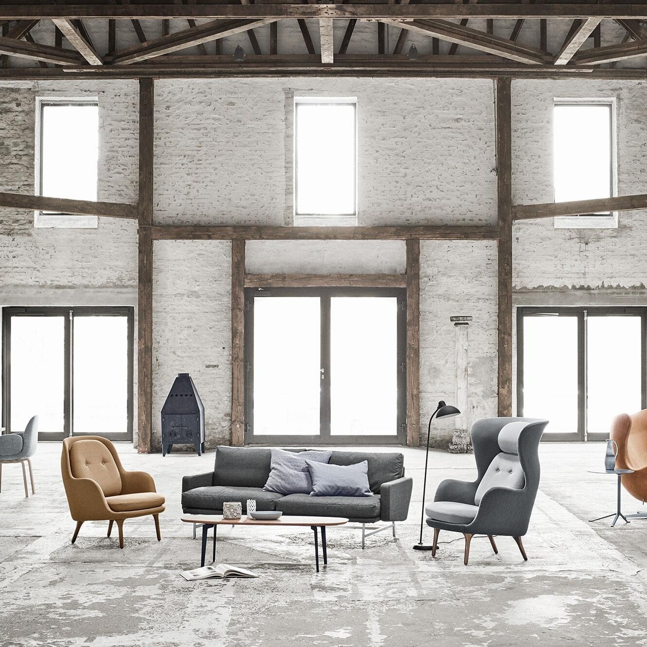 Ro™ JH1 Wingback Fabric Chair Aluminum Feet