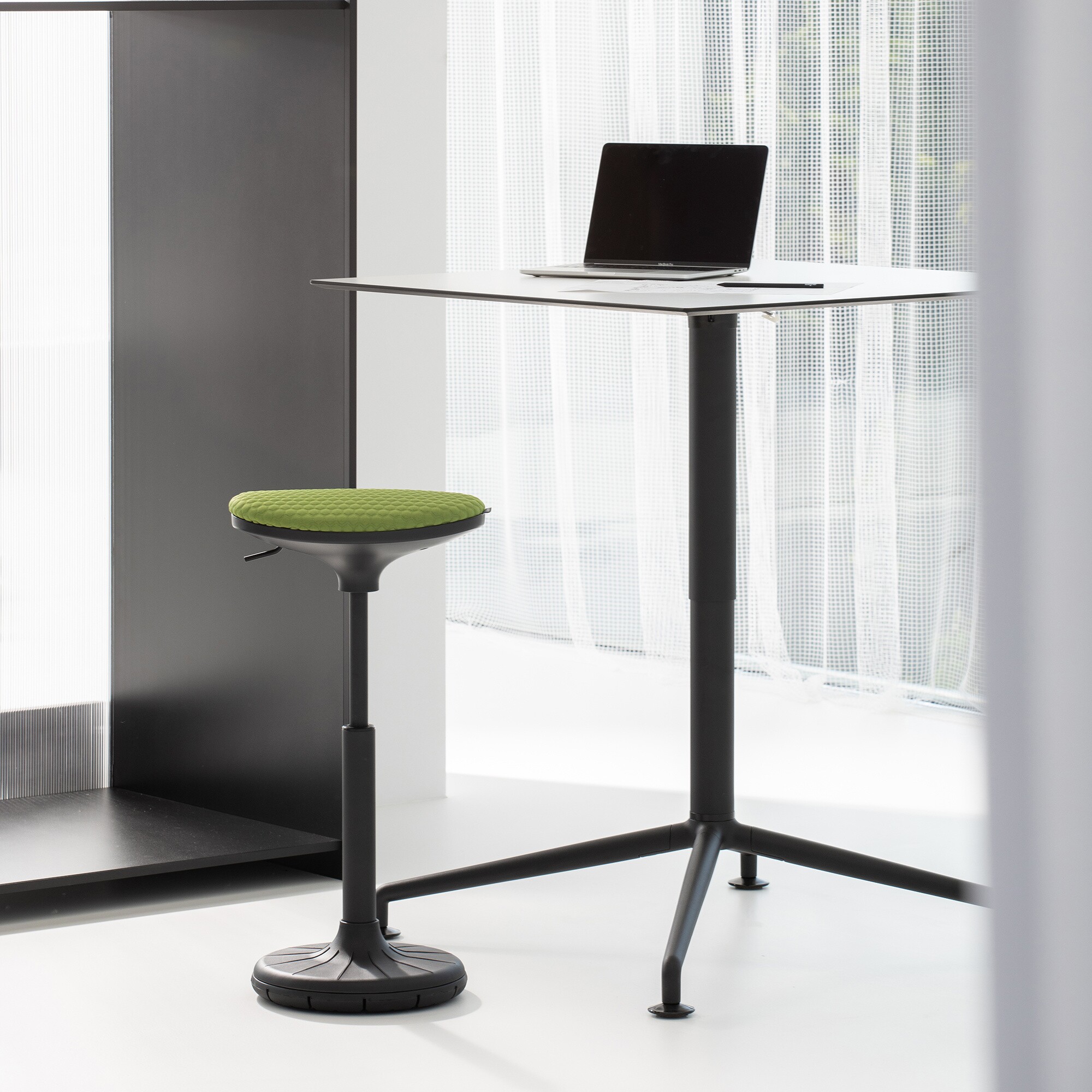 W3 3D Stool Base-Sole Black