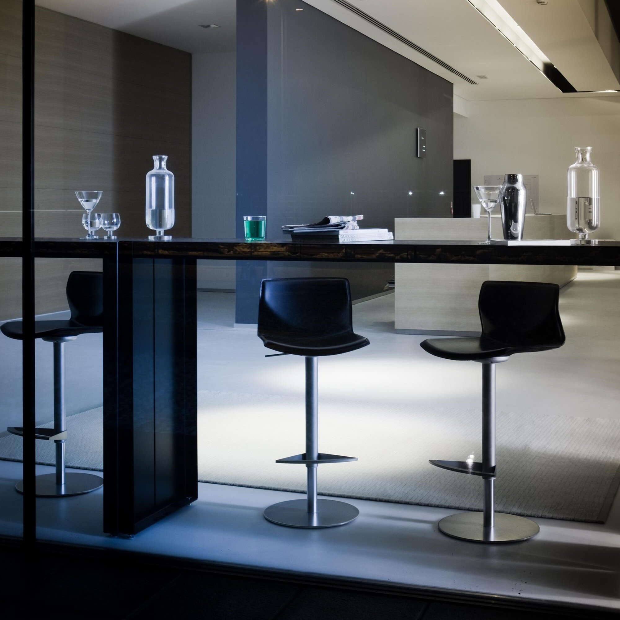 Panco High Table 106-108cm