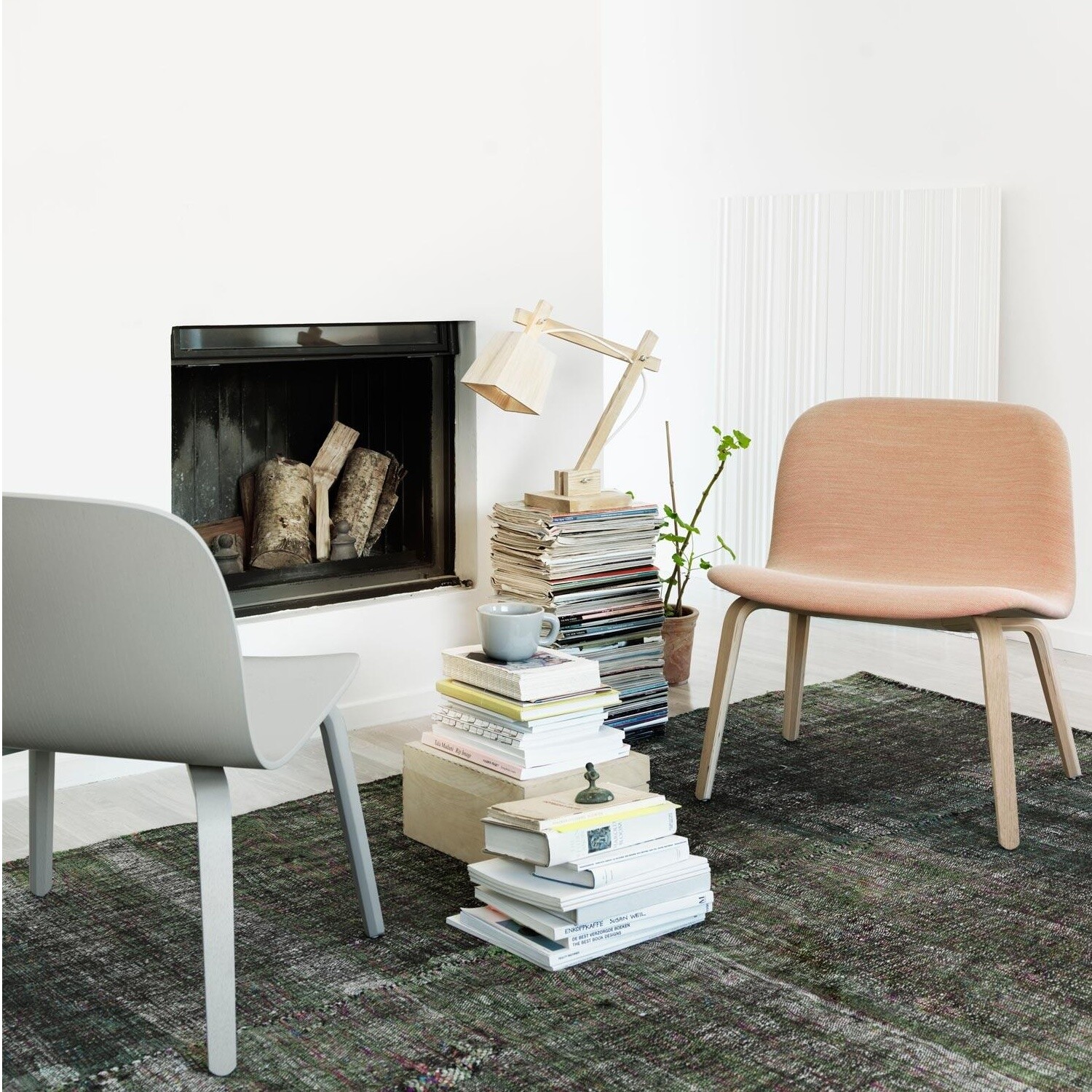 Visu Lounge Chair With Wood Frame