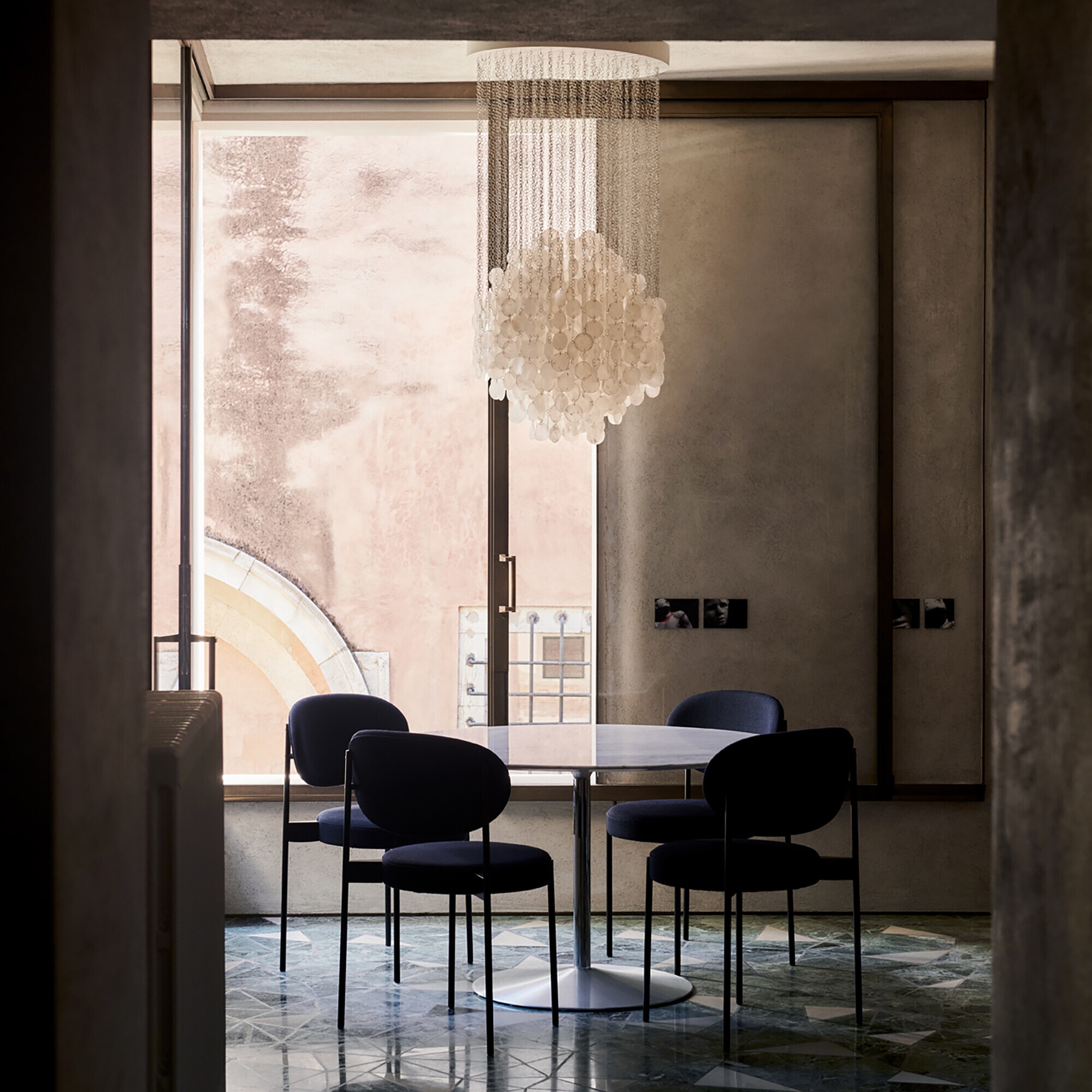 Series 430 Chair Black Base