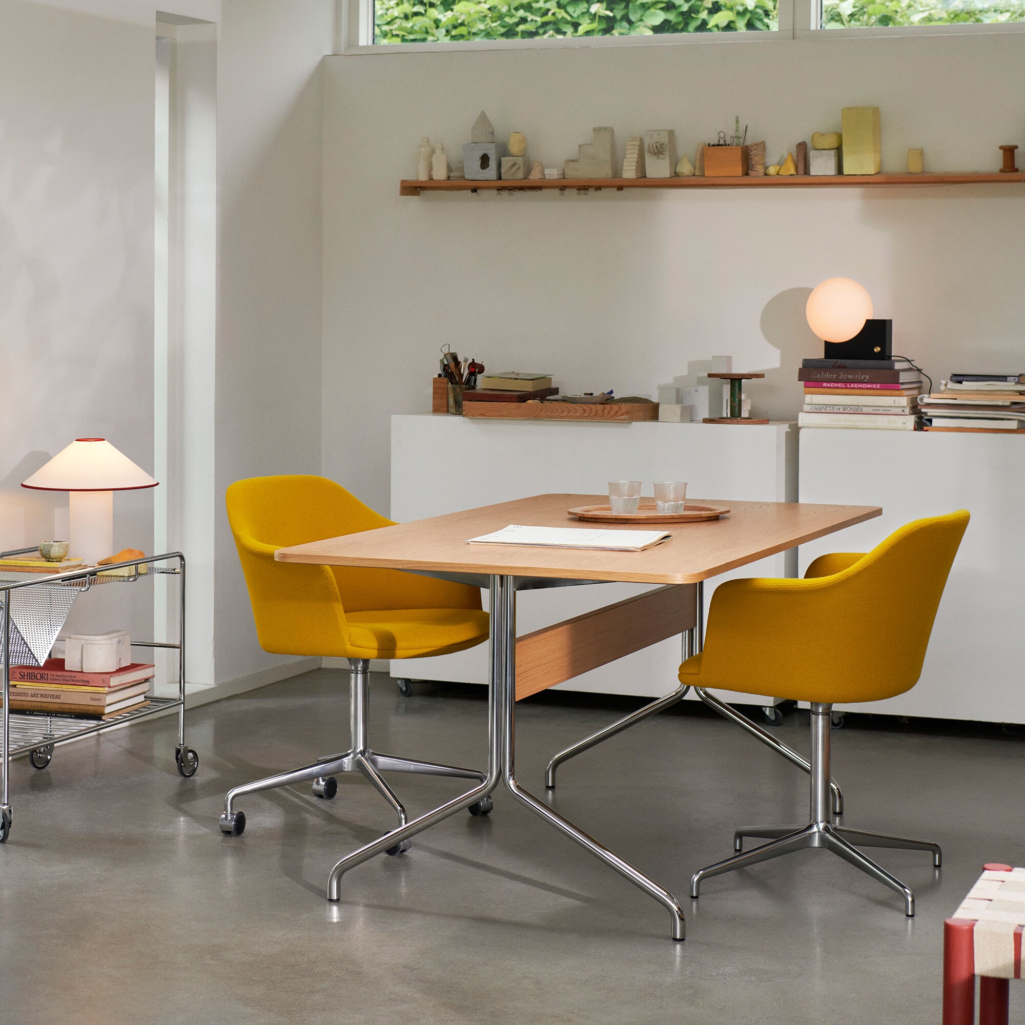 Pavilion AV18 Desk 90x160cm Frame Chrome