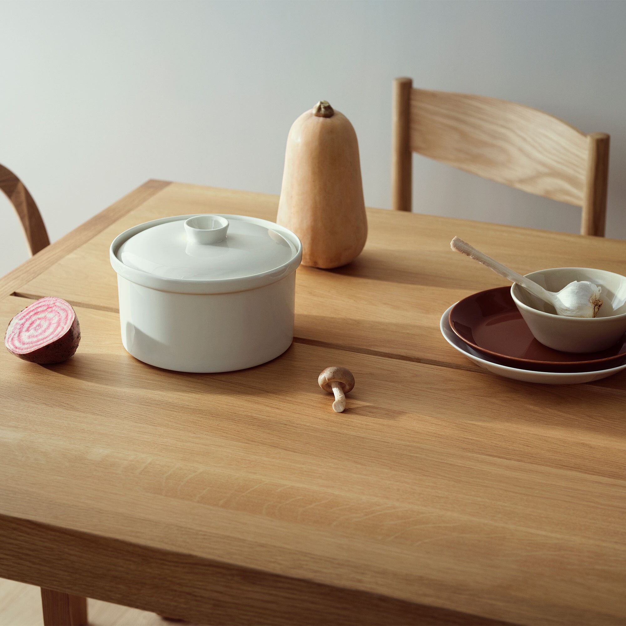 Teema Pot with Lid 2.3l