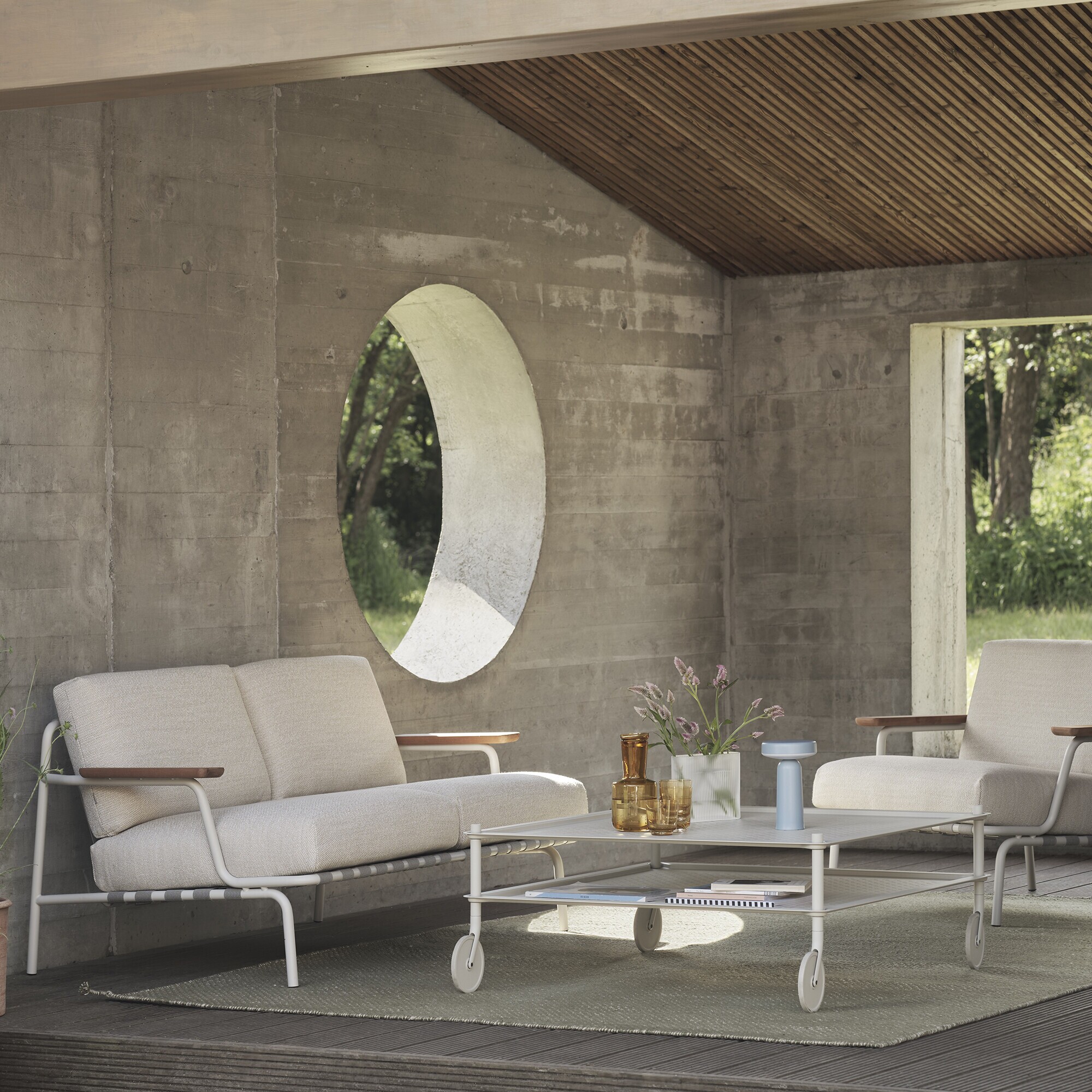 Settle Outdoor 2-Seater Sofa