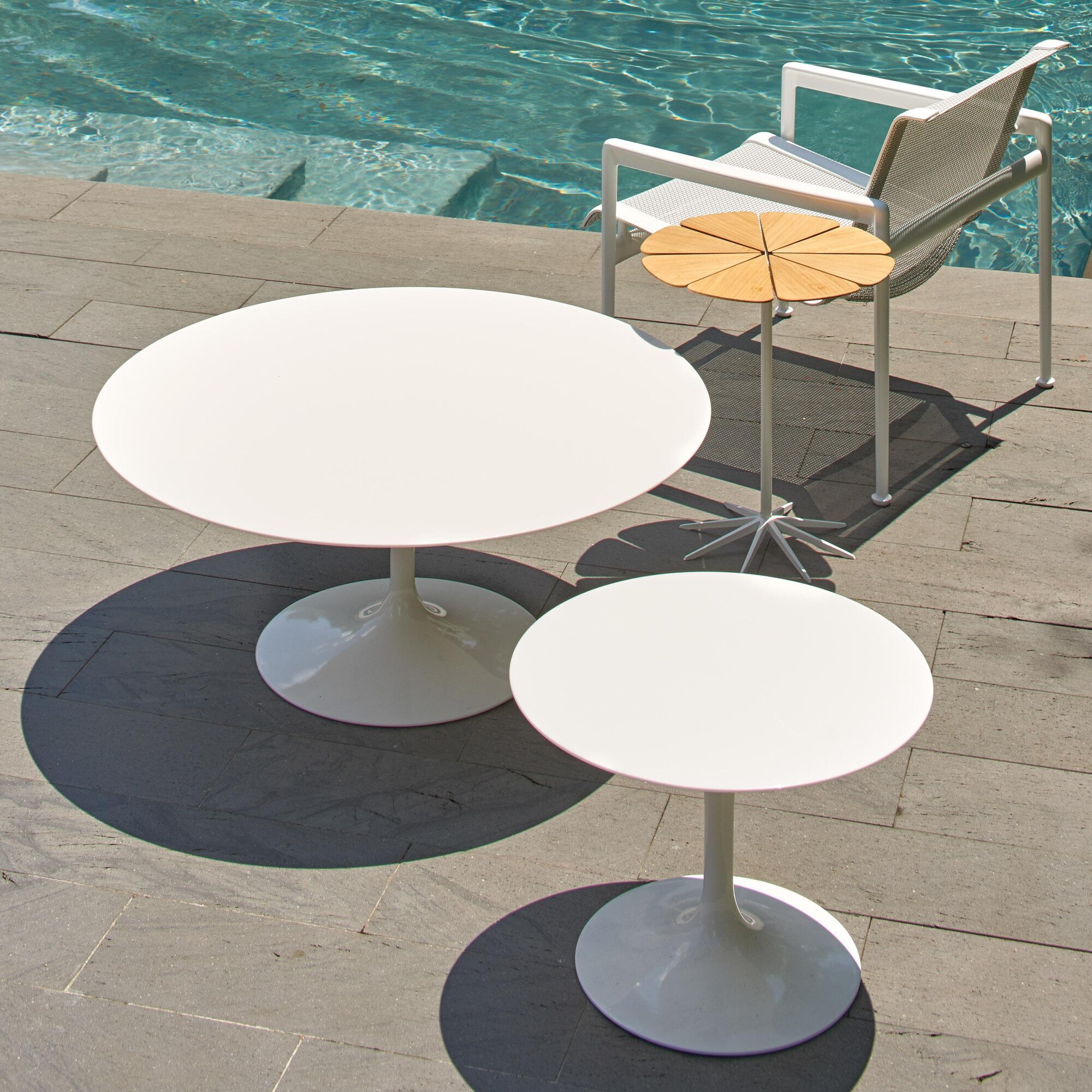 Saarinen Garden Table Ø120cm