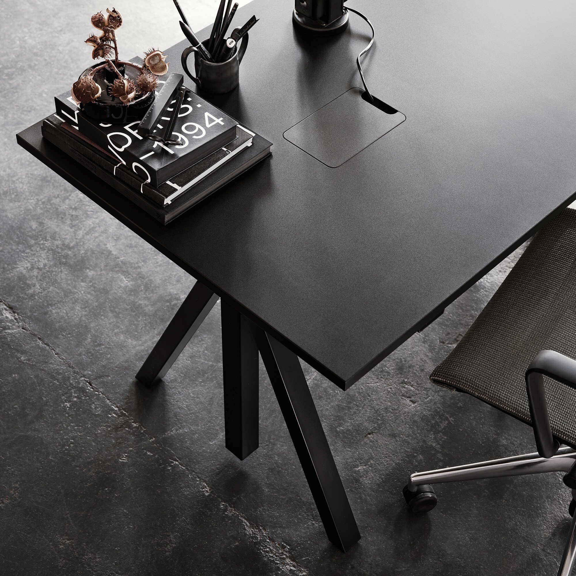 String Works Desk Height Adjustable Black Frame