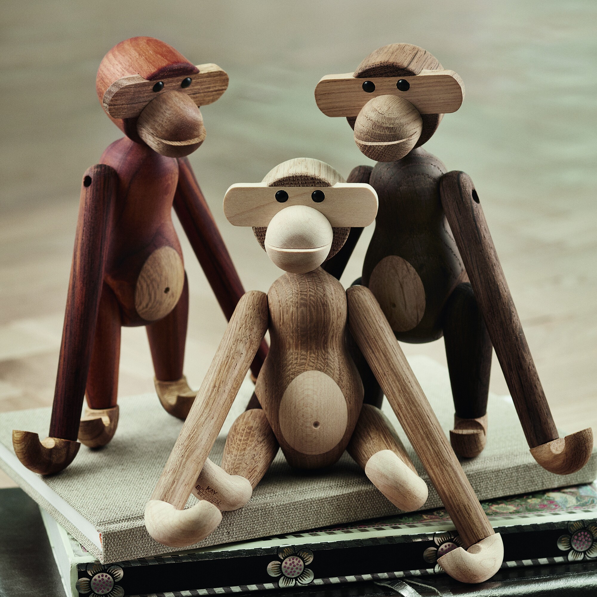 Wooden Figurine Monkey Small Maple