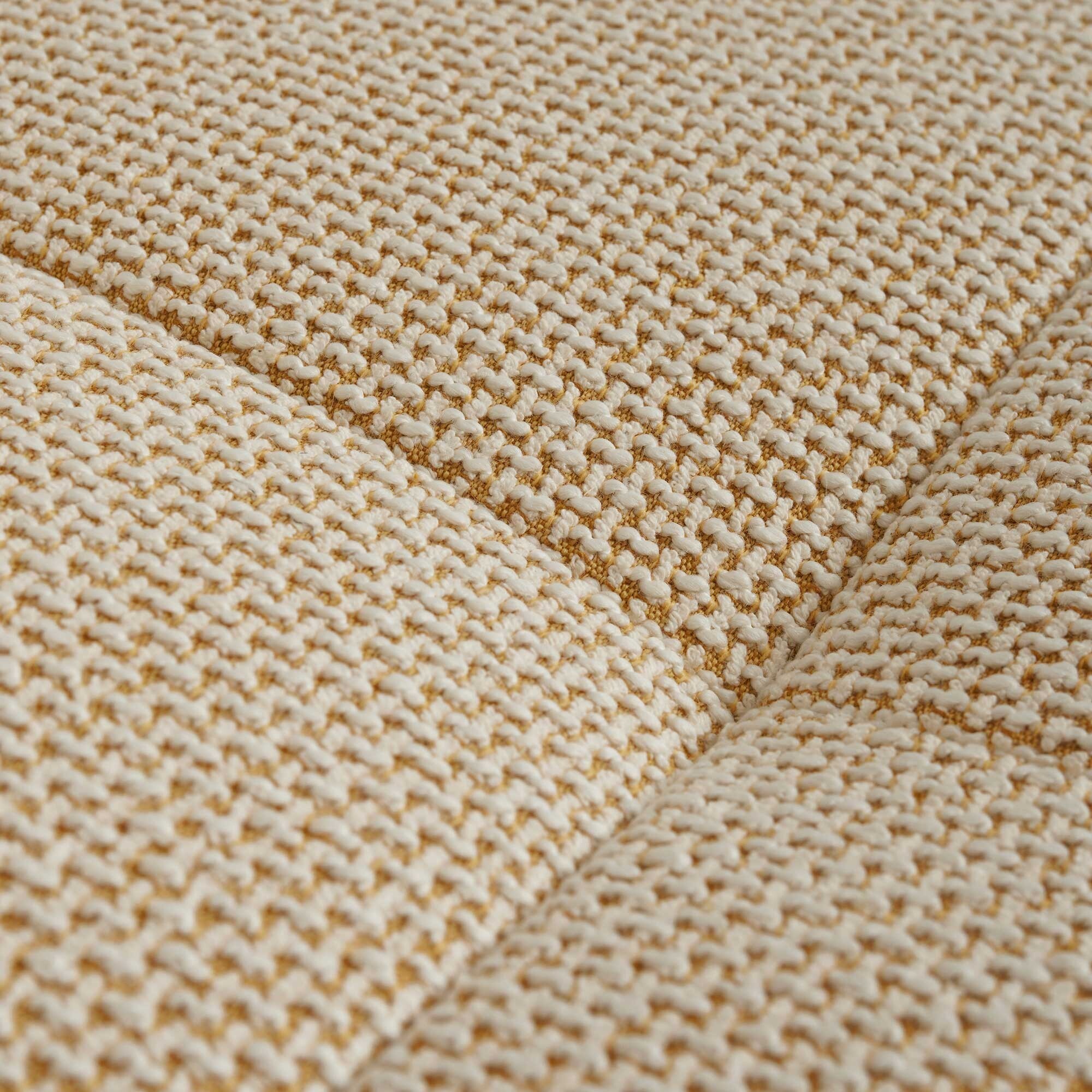 Quilton Lift 2 Seater Sofa