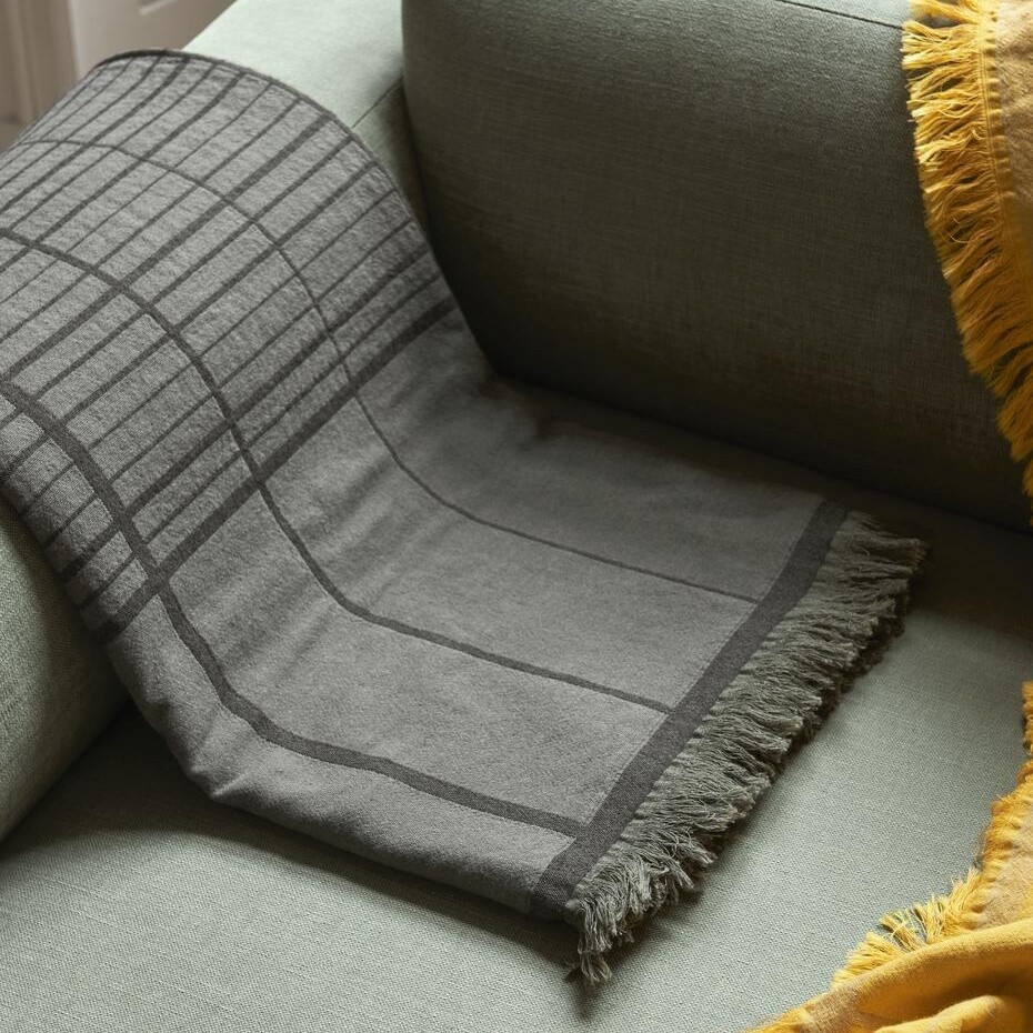 Untitled AP10 Throw 150x210cm