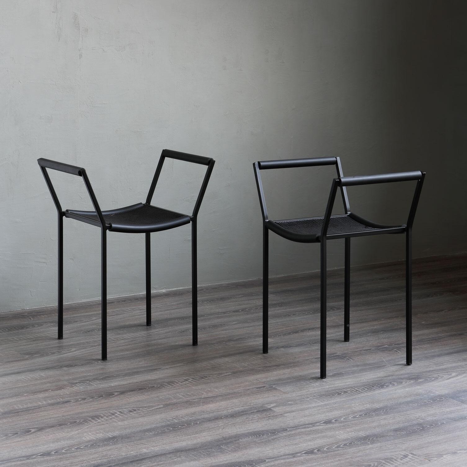 Savonarola Stool With Armrests
