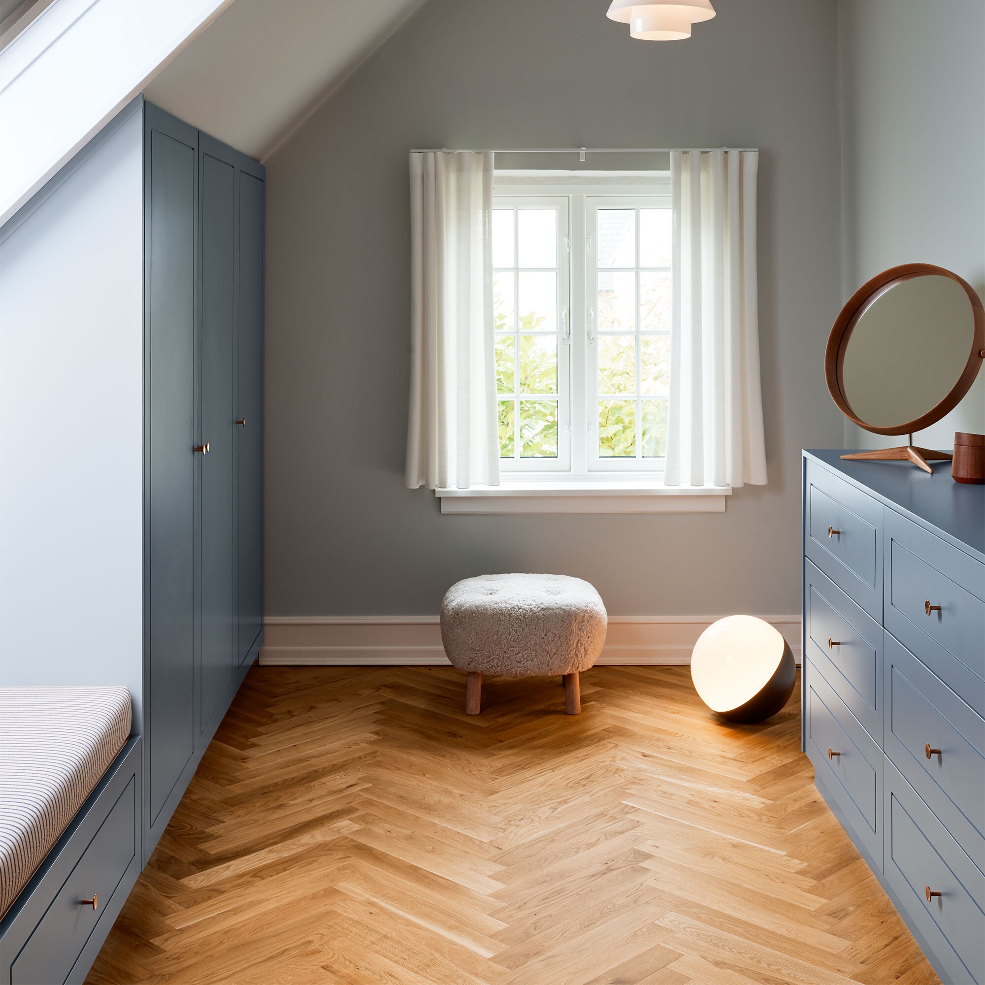 VL Studio 320 Table/ Floor Lamp