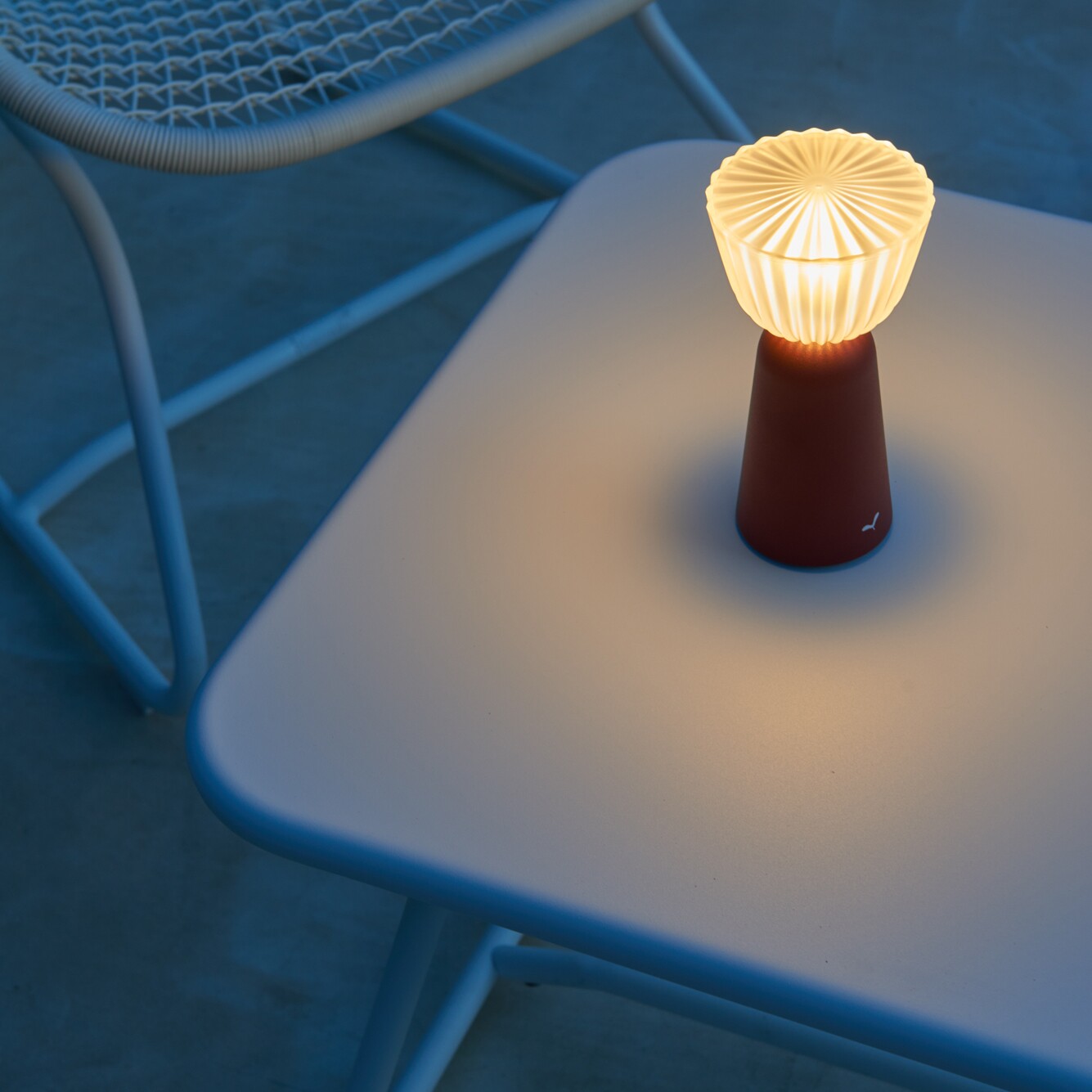 Swing LED Rechargeable Lamp