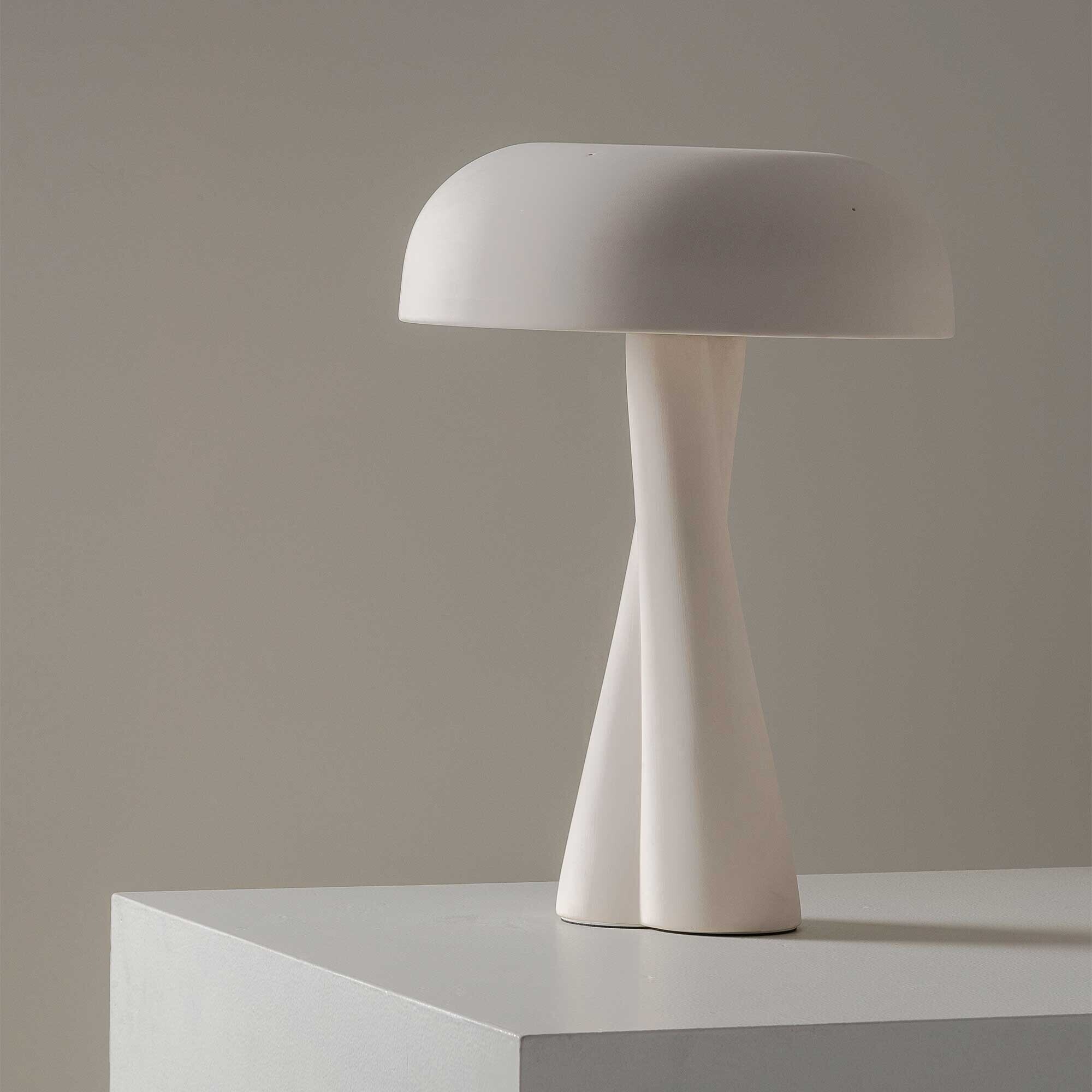 Paulina 05 Table Lamp