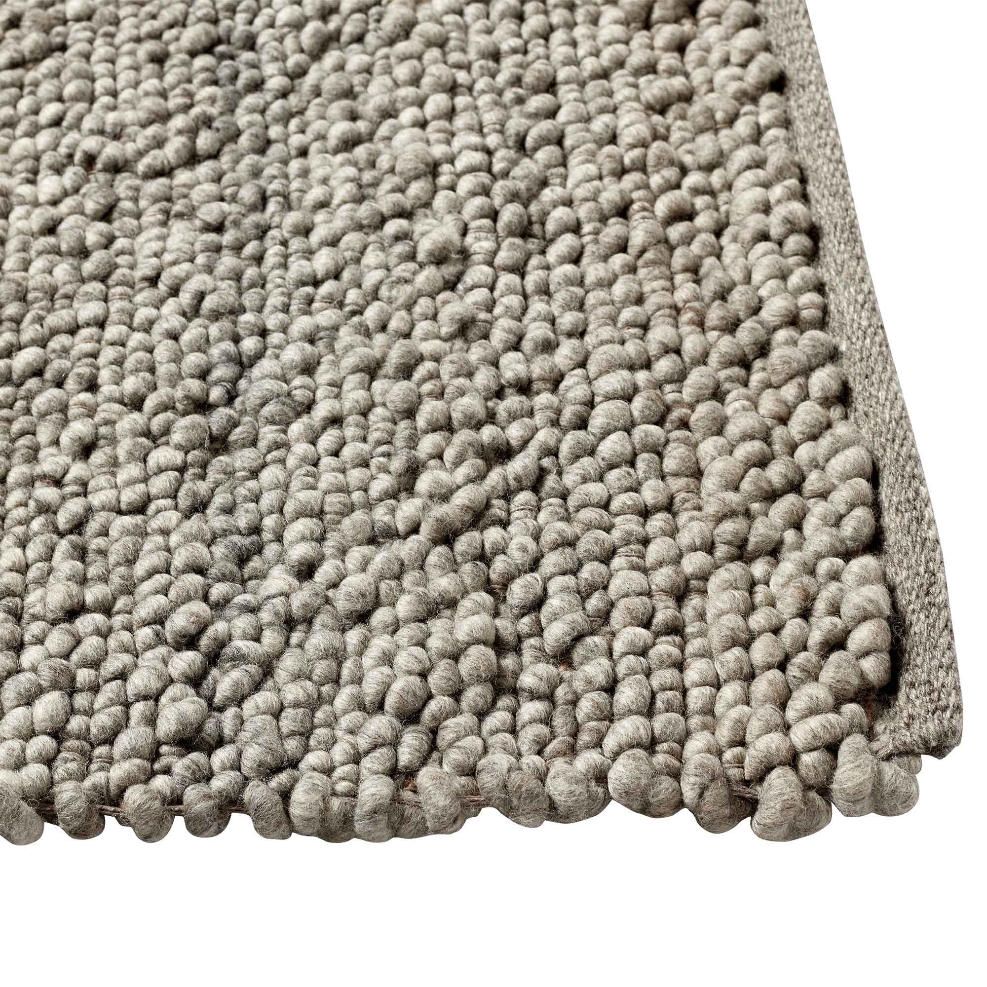 Peas Random Rug 200x140cm