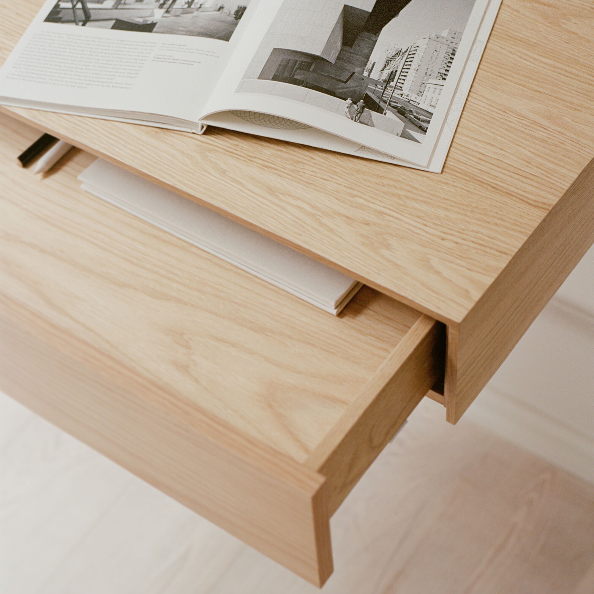 Tana Wall-Mounted Desk