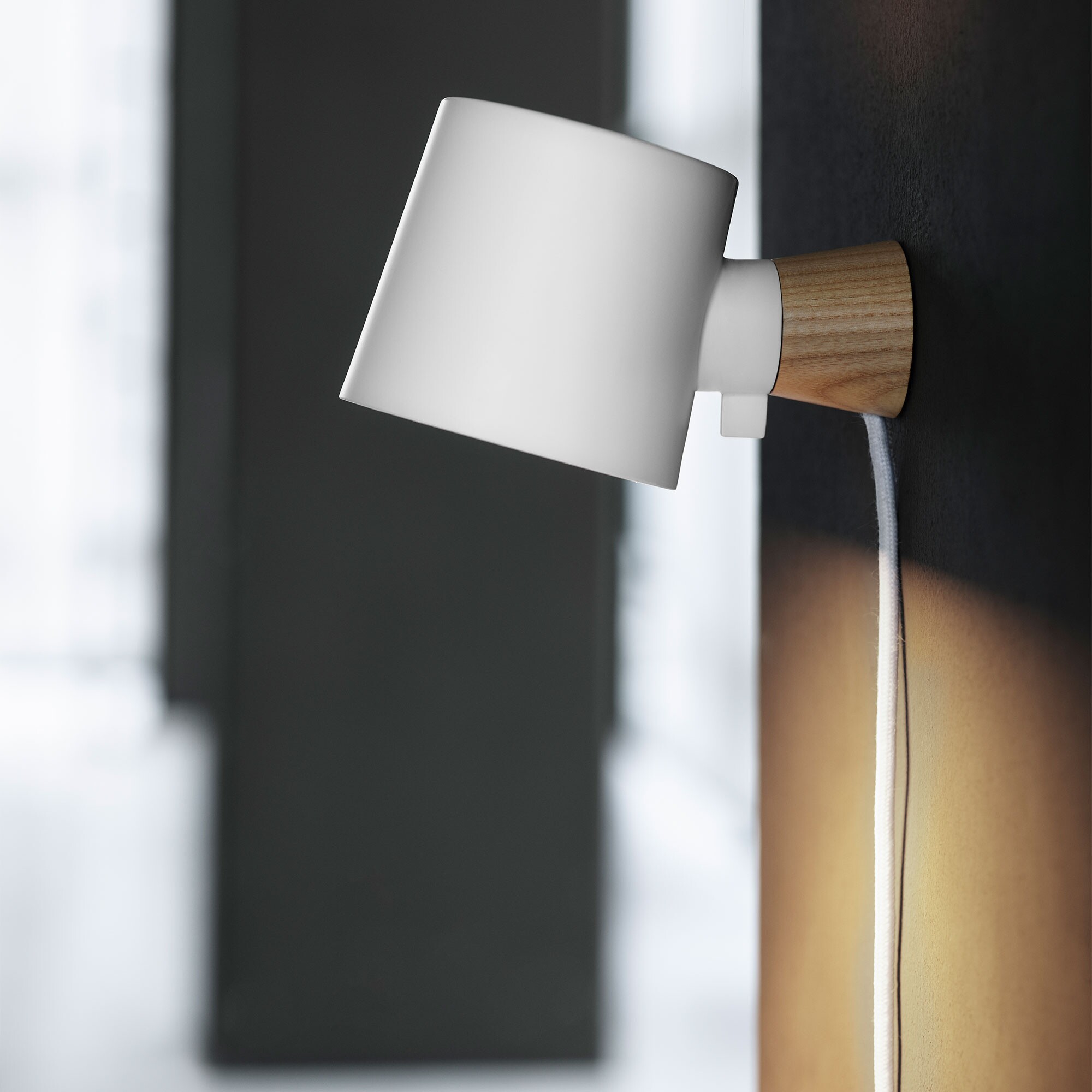 Rise Wall Lamp